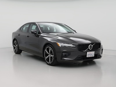 2024 Volvo S60 B5 Plus Dark Theme