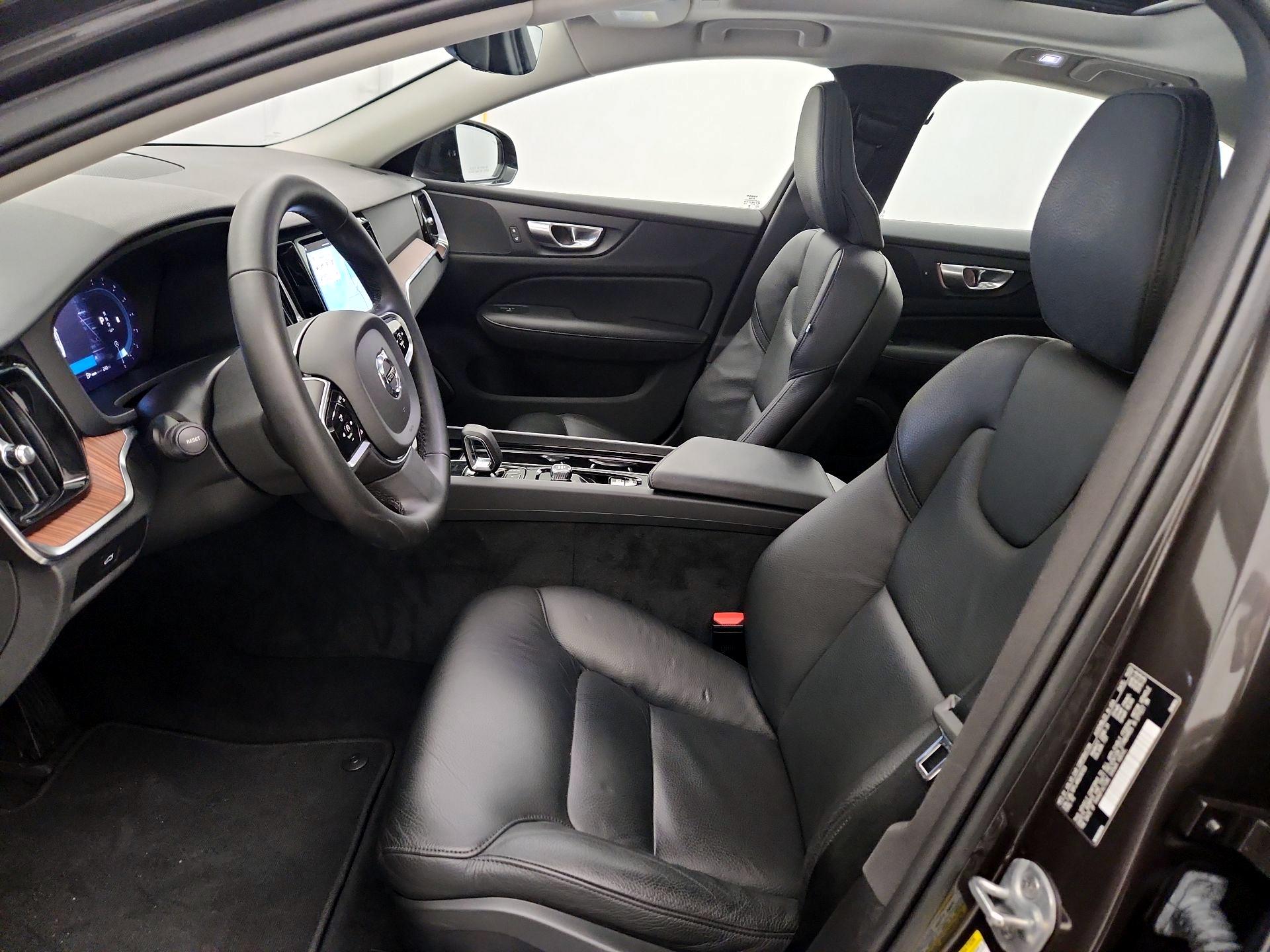 Thumbnail: 2024 Volvo S60 - 11