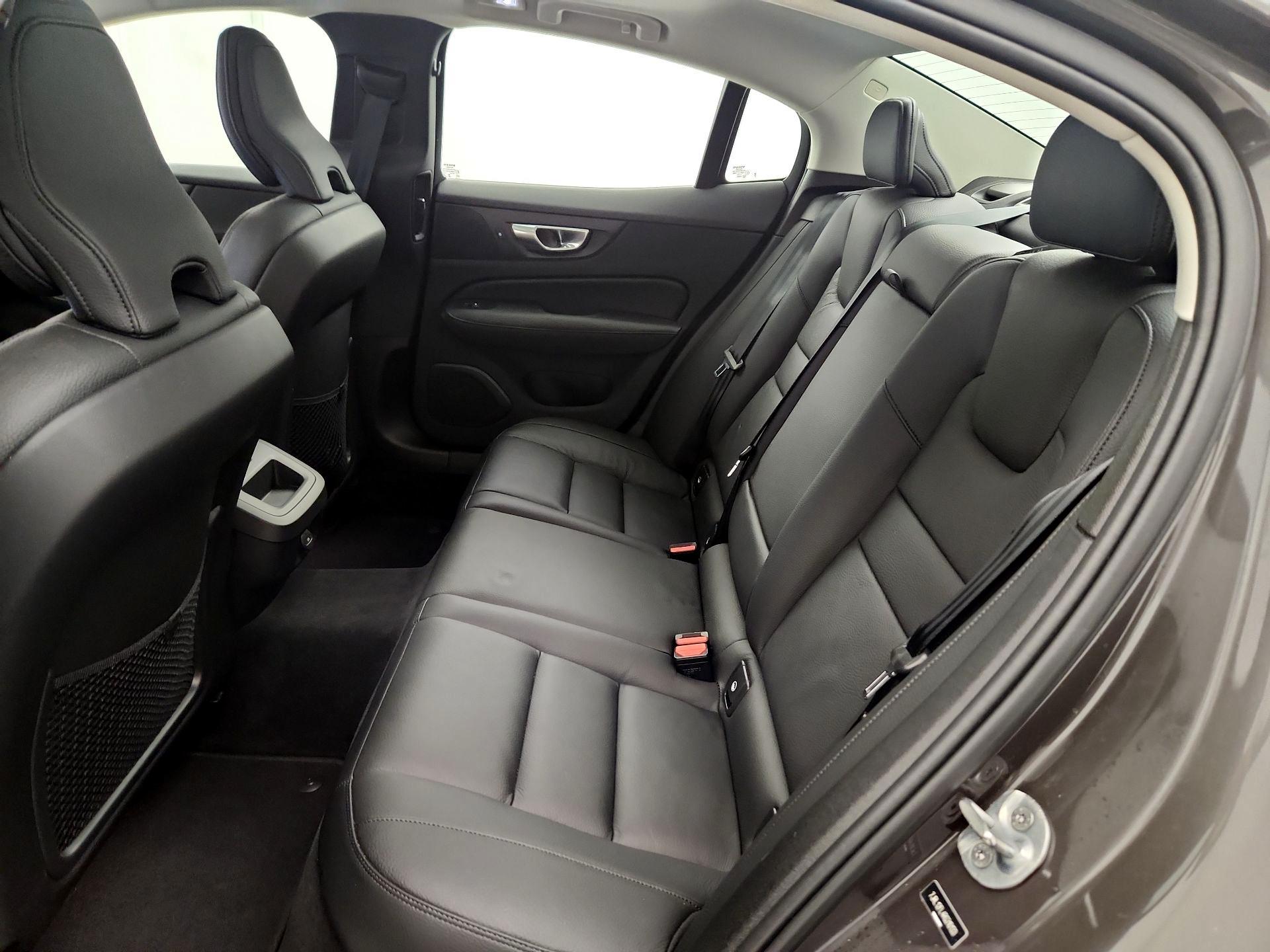 Thumbnail: 2024 Volvo S60 - 20