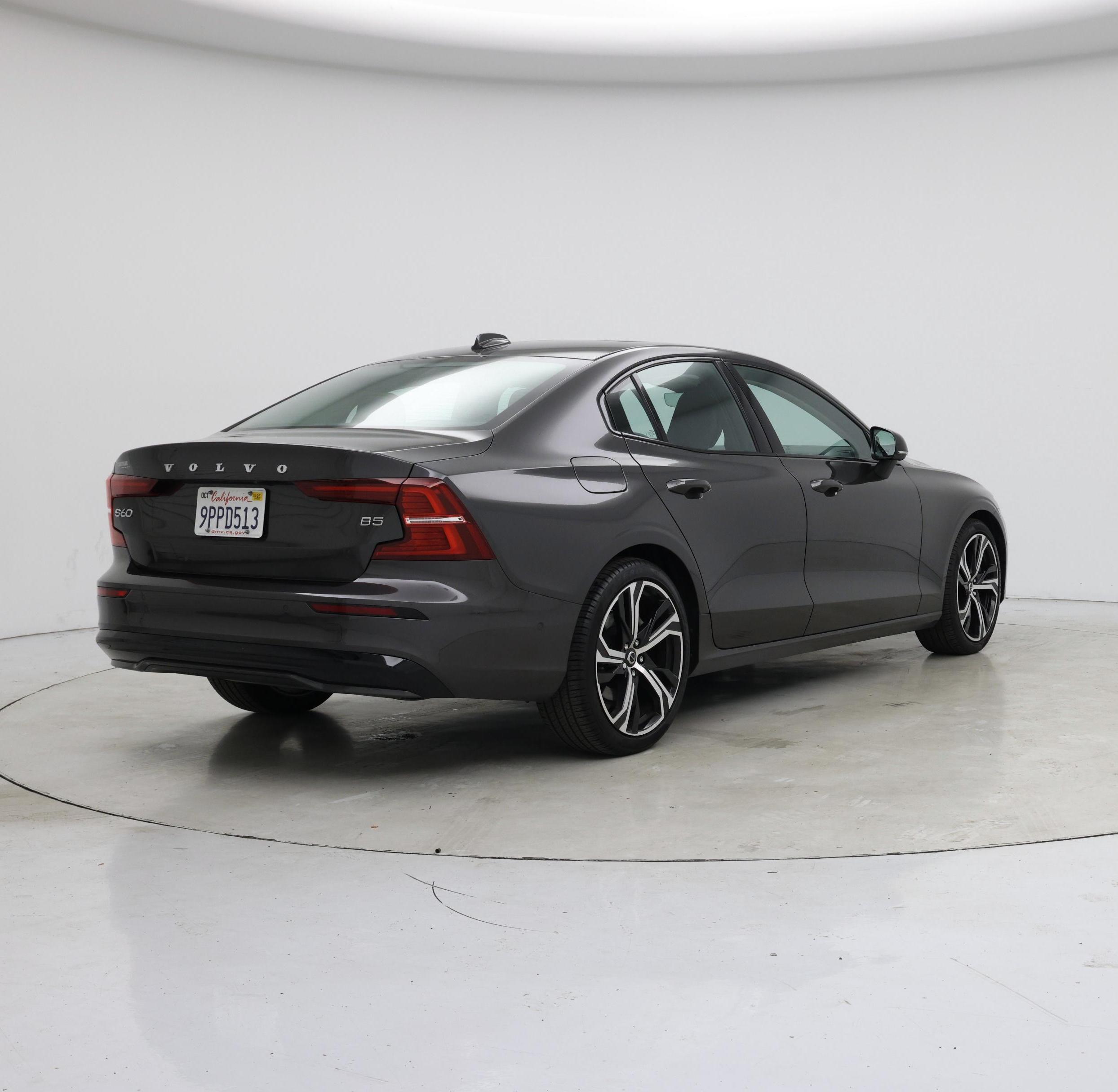 Thumbnail: 2024 Volvo S60 - 8