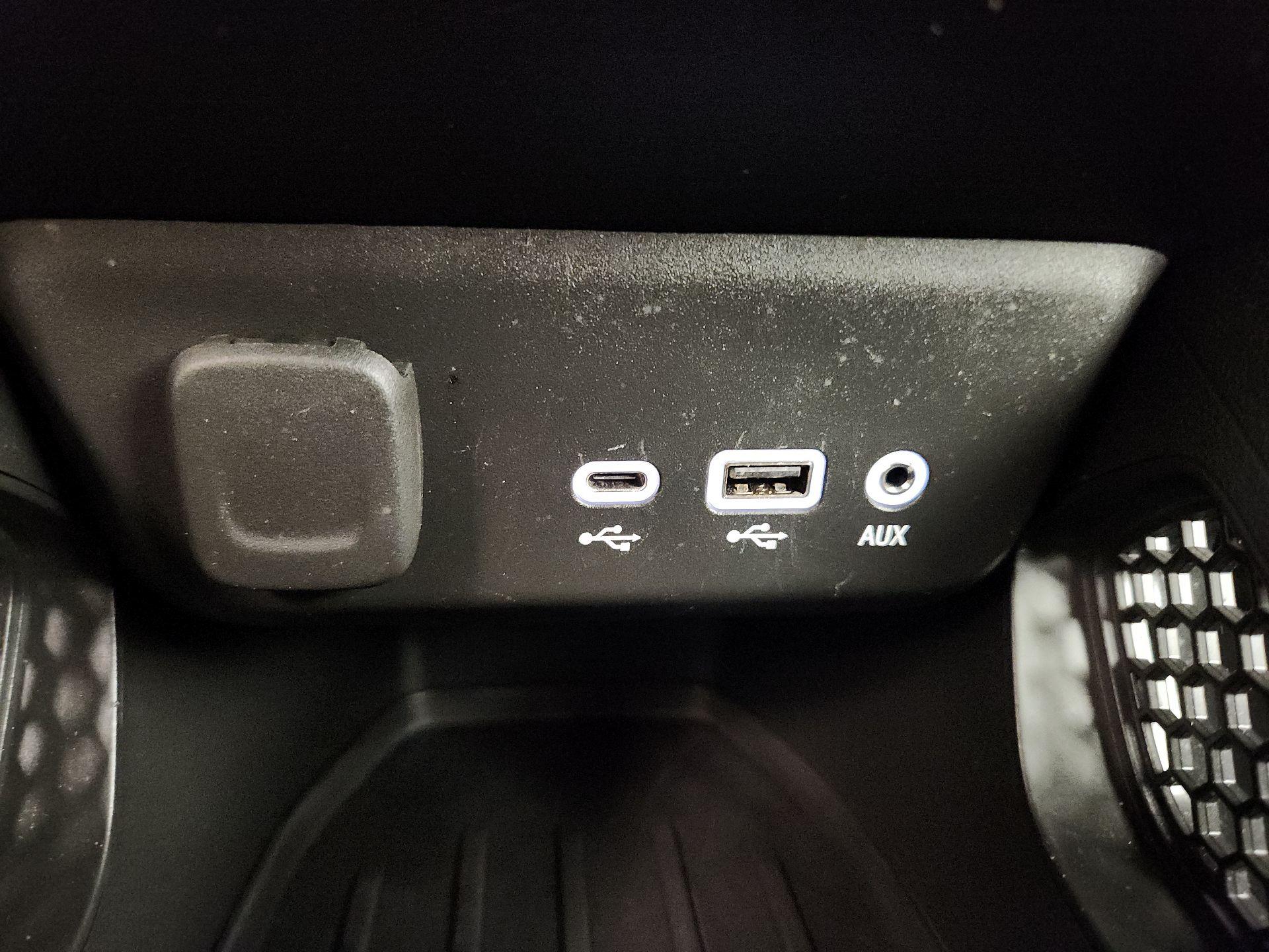 Thumbnail: 2023 Chevrolet TrailBlazer - 18