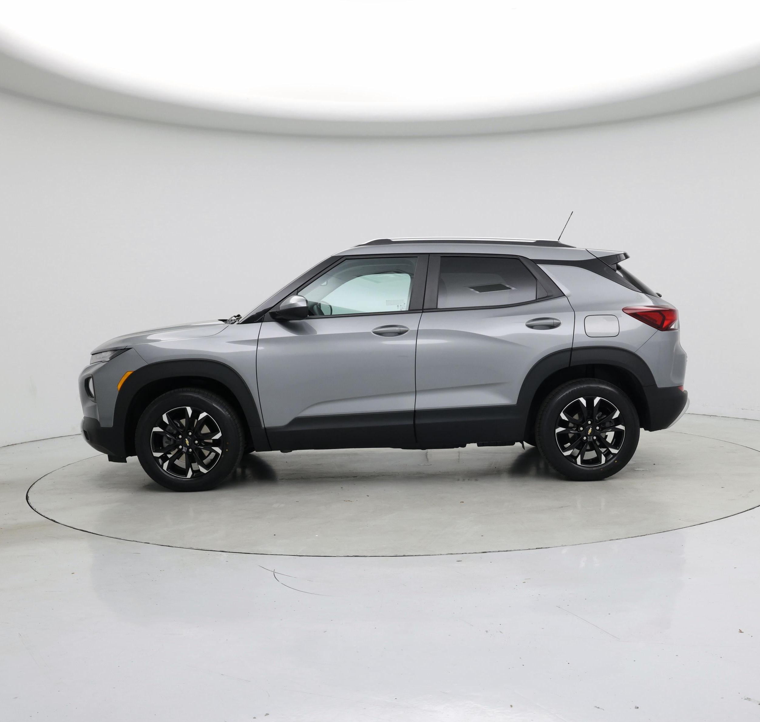 Thumbnail: 2023 Chevrolet TrailBlazer - 3