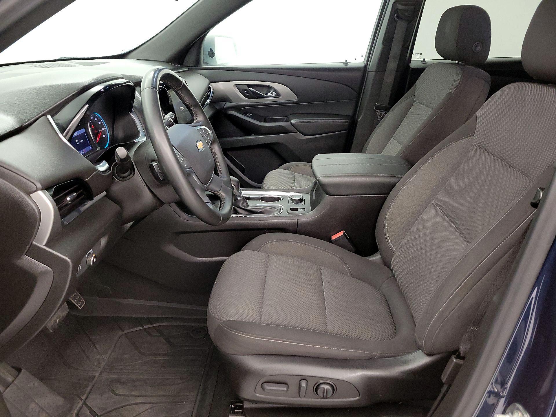 Thumbnail: 2023 Chevrolet Traverse - 11