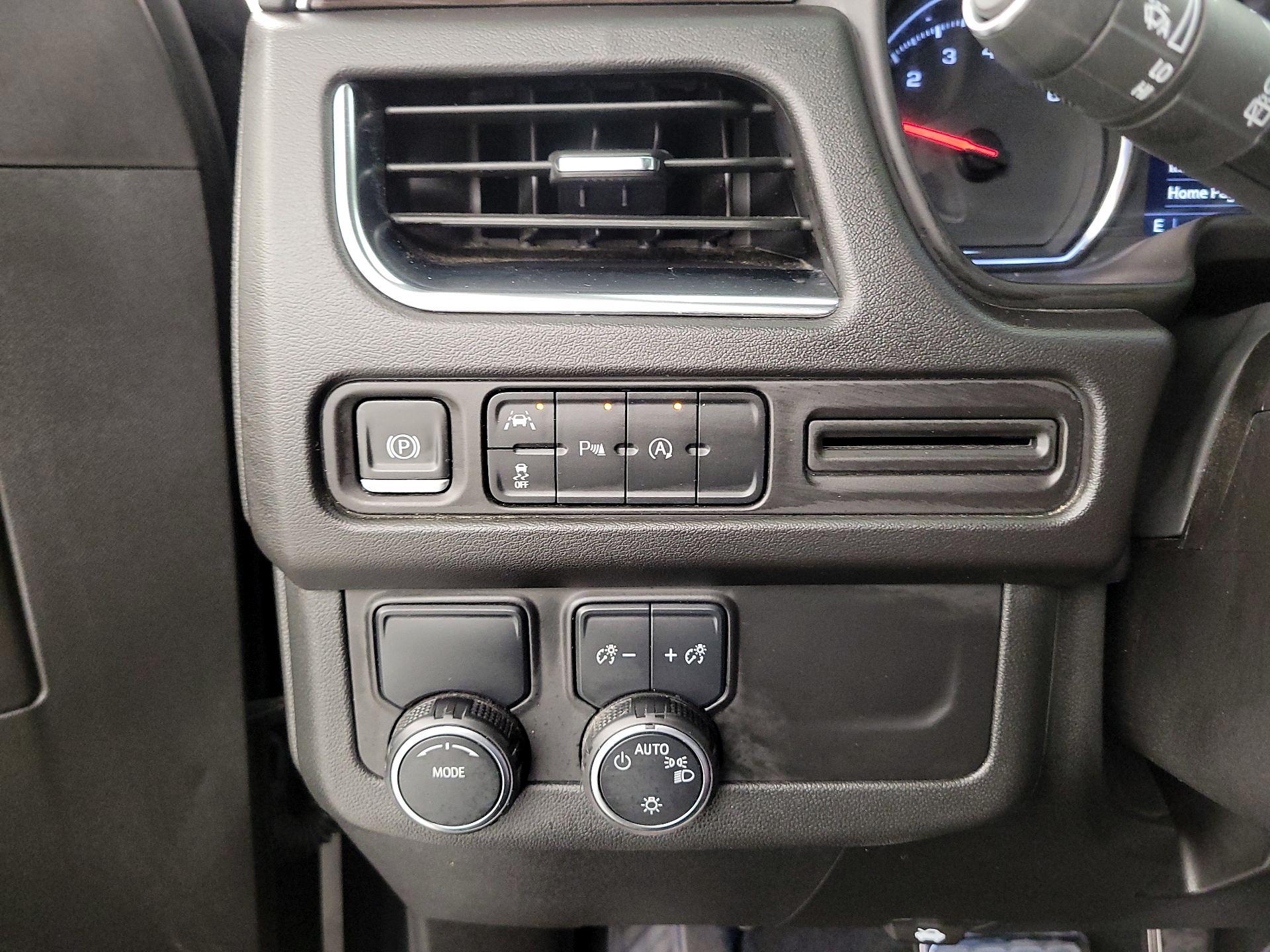 Thumbnail: 2024 Chevrolet Suburban - 13