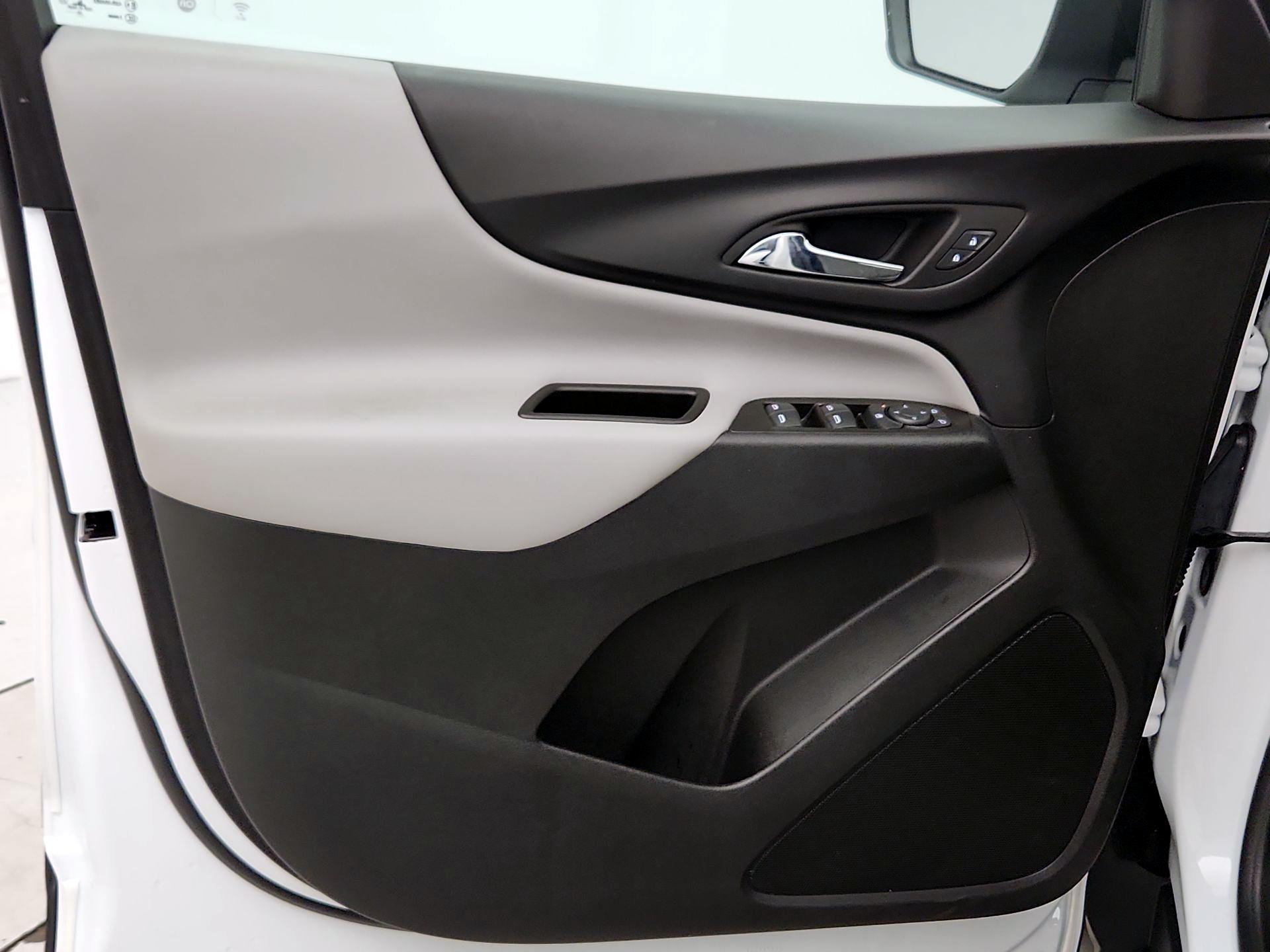 Thumbnail: 2022 Chevrolet Equinox - 12