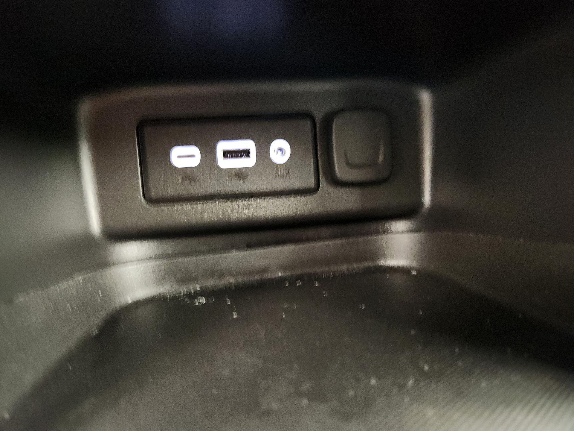 Thumbnail: 2022 Chevrolet Equinox - 18