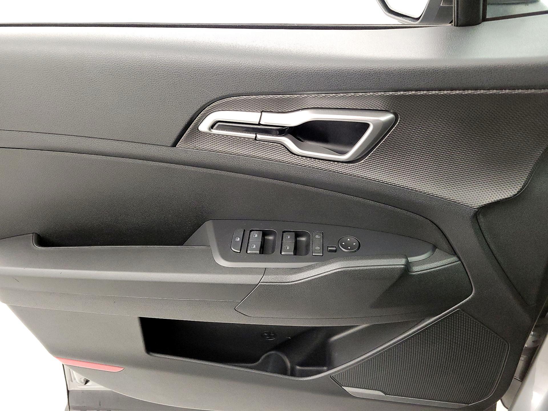 Thumbnail: 2023 Kia Sportage - 12