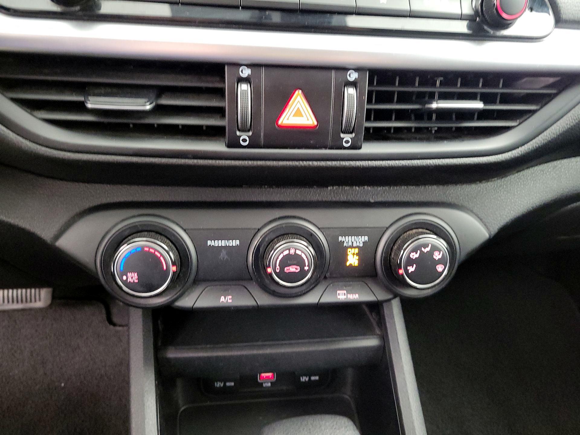 Thumbnail: 2023 Kia Forte - 16