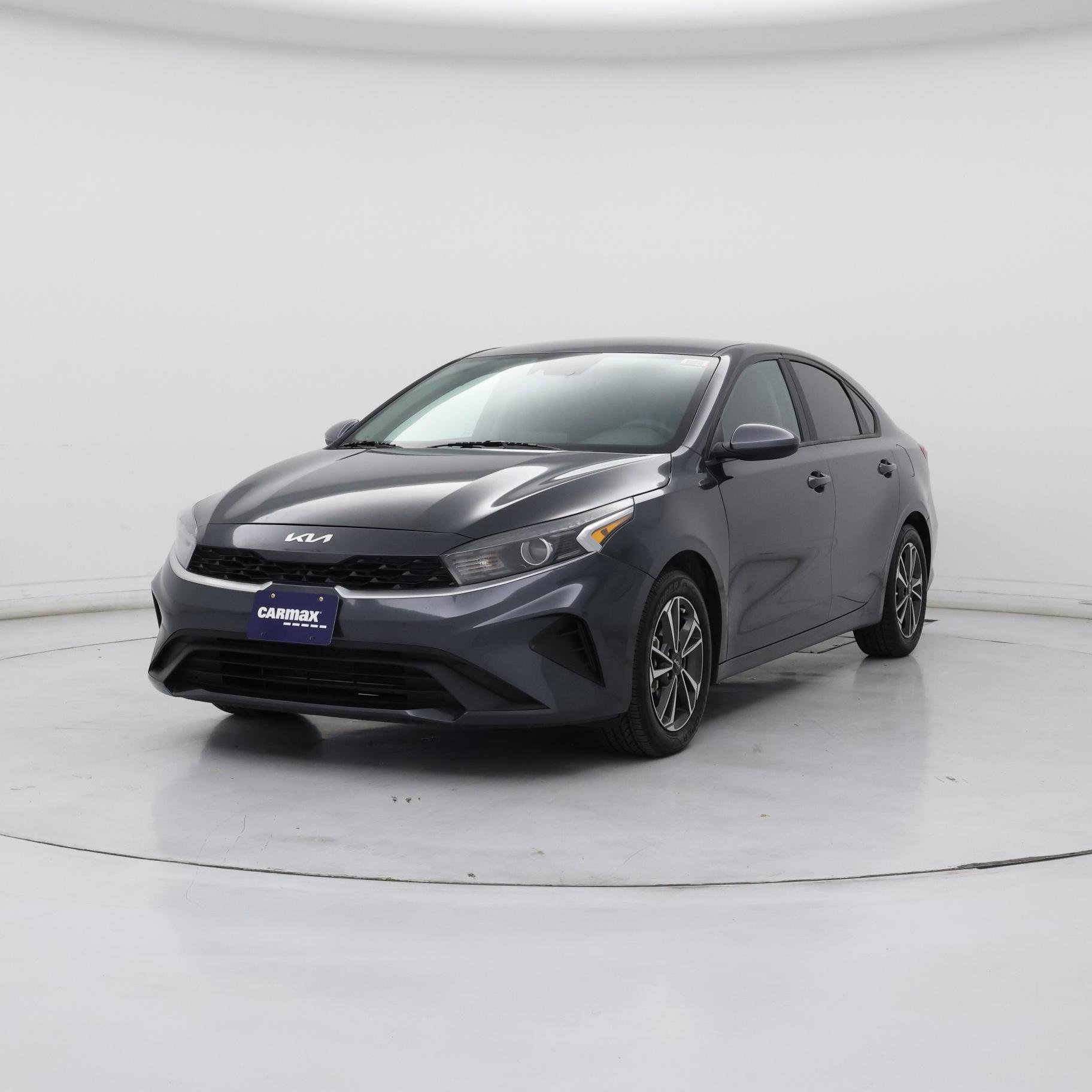 Thumbnail: 2023 Kia Forte - 4