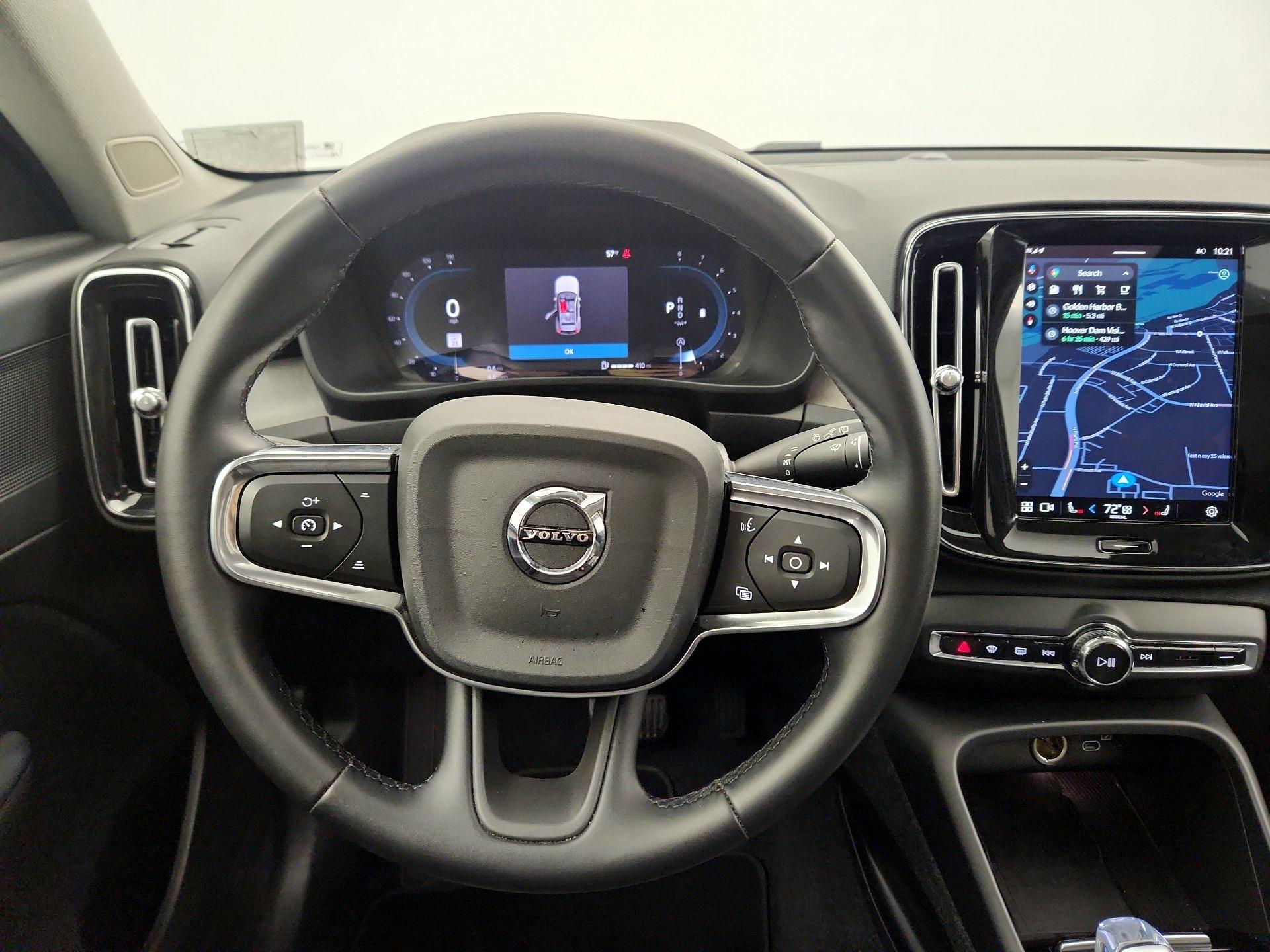 Thumbnail: 2025 Volvo XC40 - 10