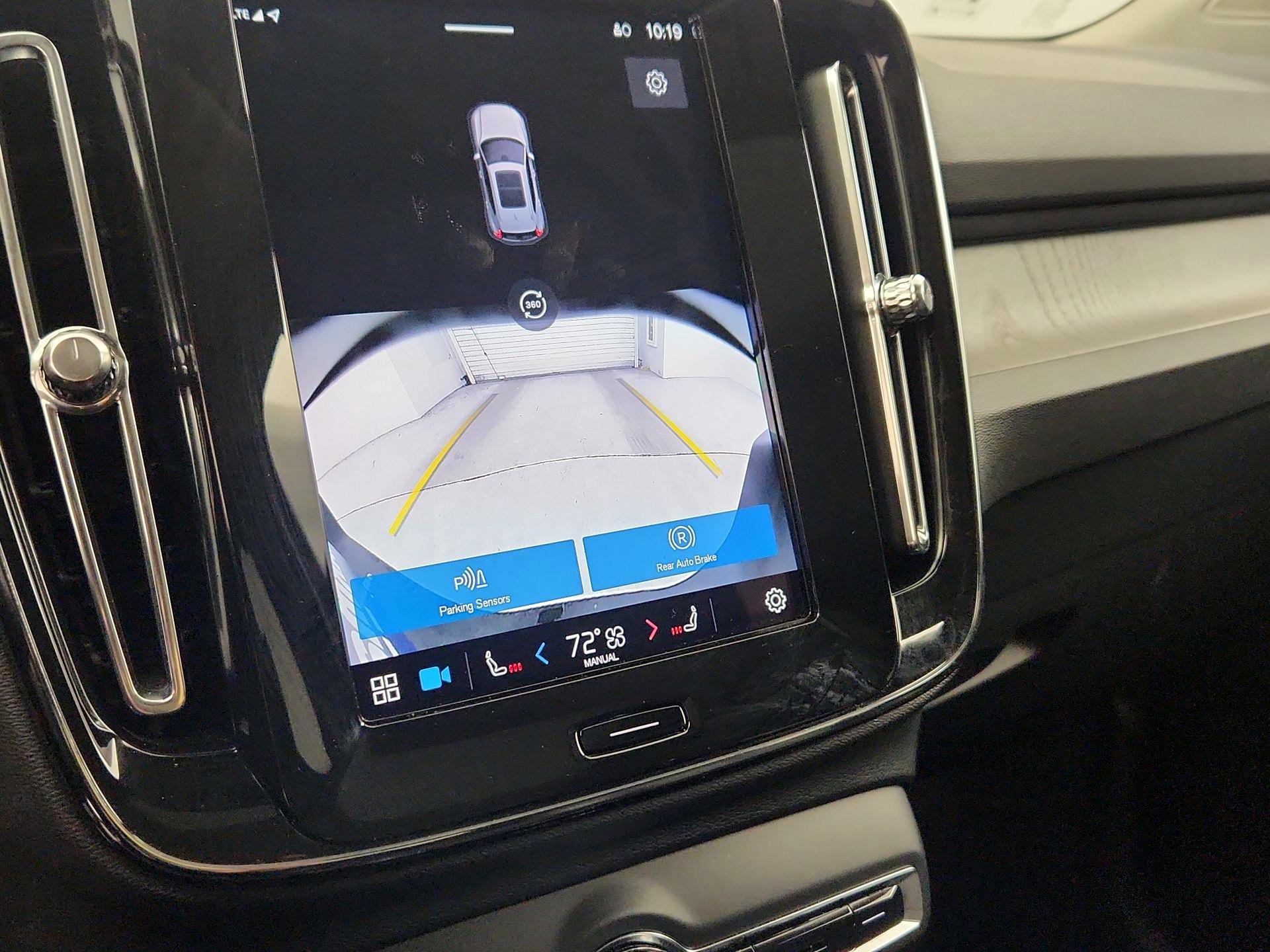 Thumbnail: 2025 Volvo XC40 - 15