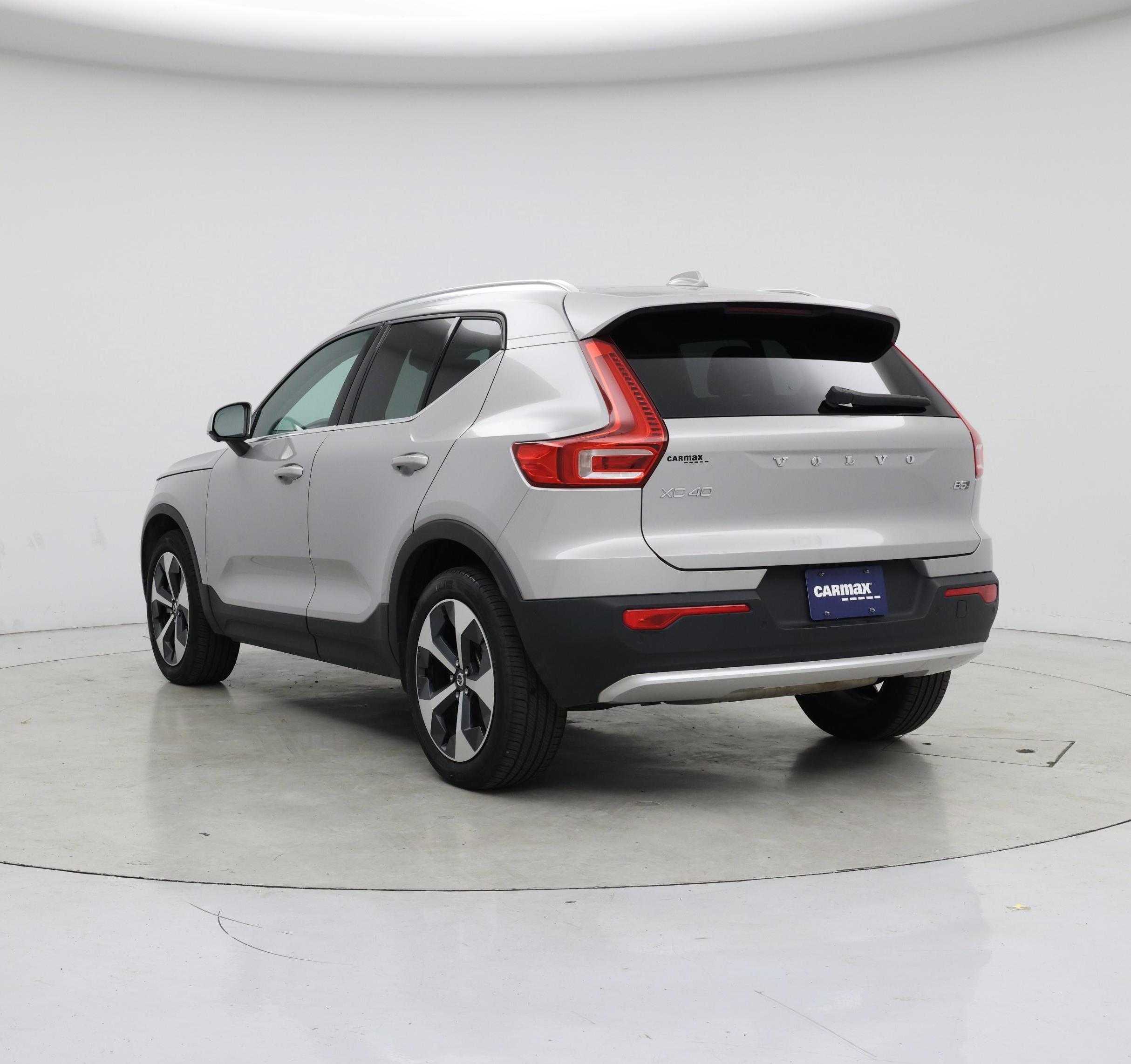 Thumbnail: 2025 Volvo XC40 - 2