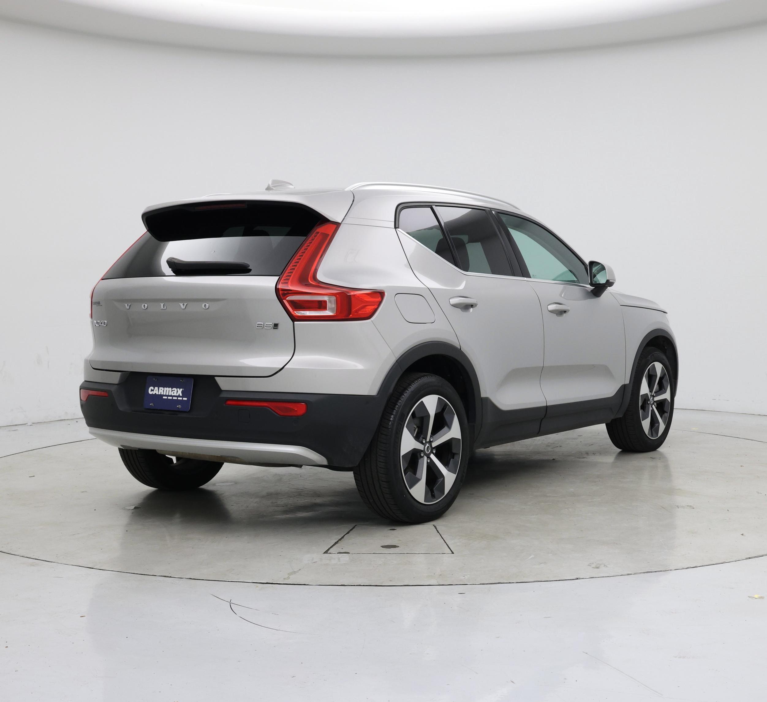 Thumbnail: 2025 Volvo XC40 - 8