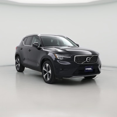 2025 Volvo XC40 B5 Plus Bright Theme
