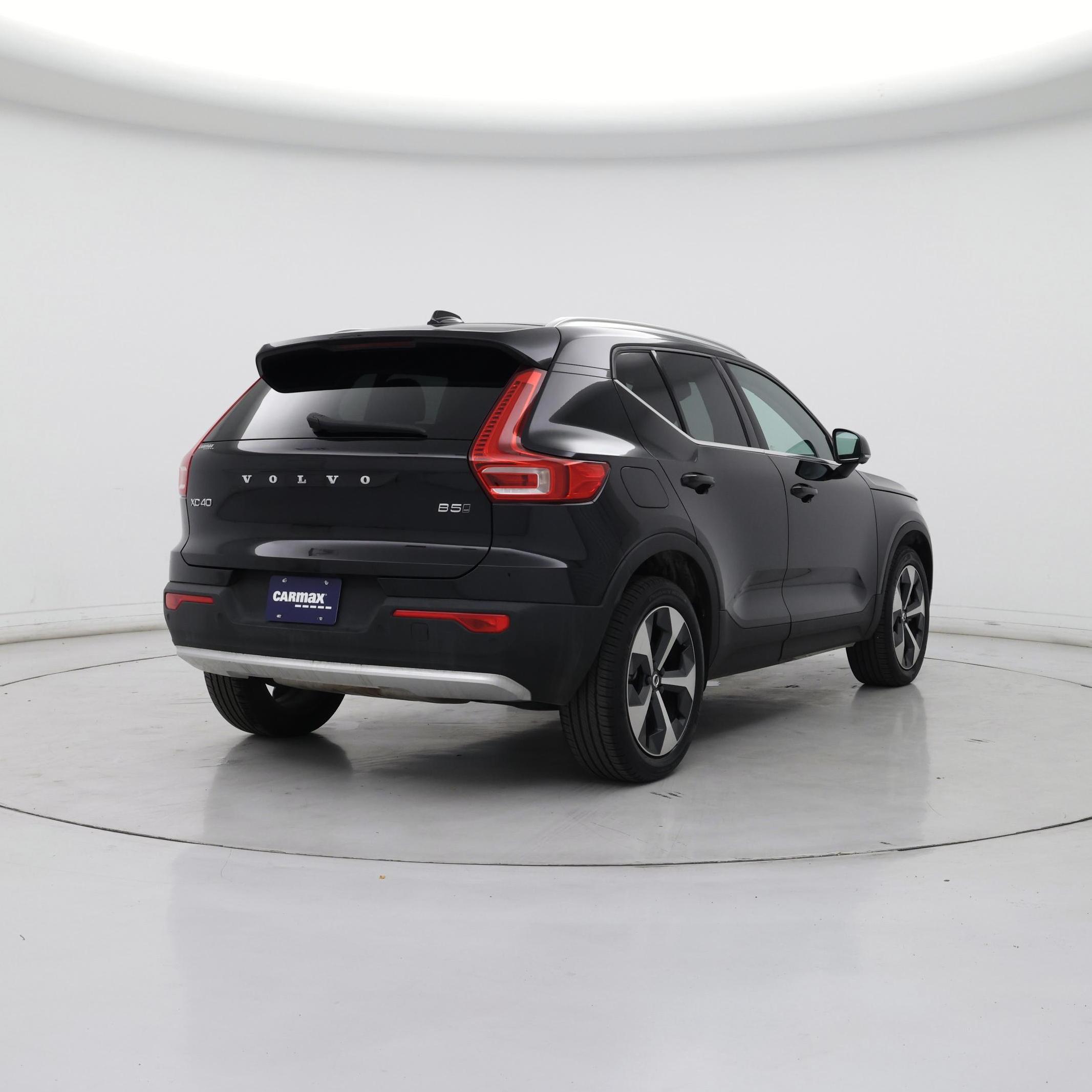 Thumbnail: 2025 Volvo XC40 - 8