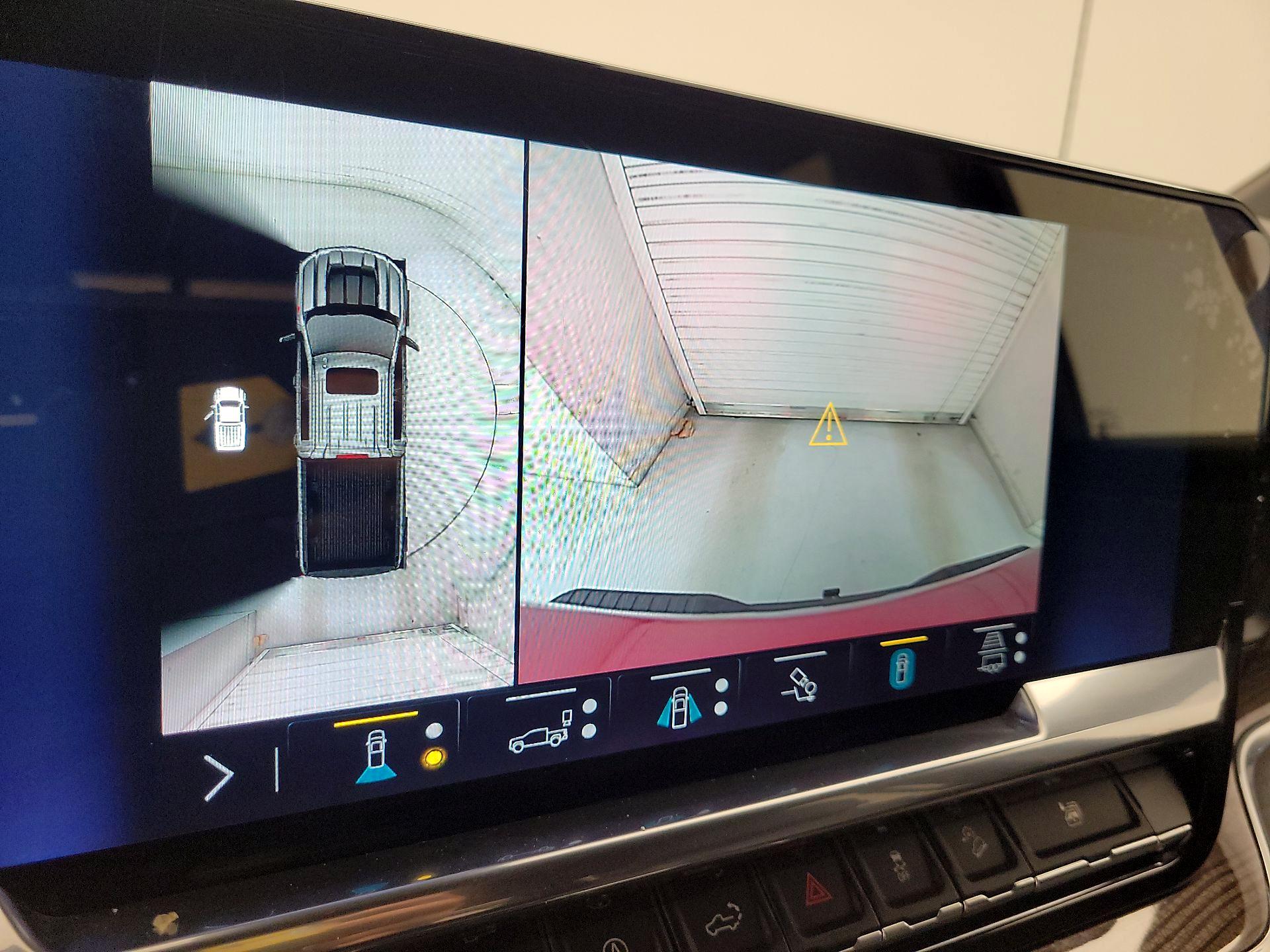 Thumbnail: 2022 Chevrolet Silverado 1500 - 14