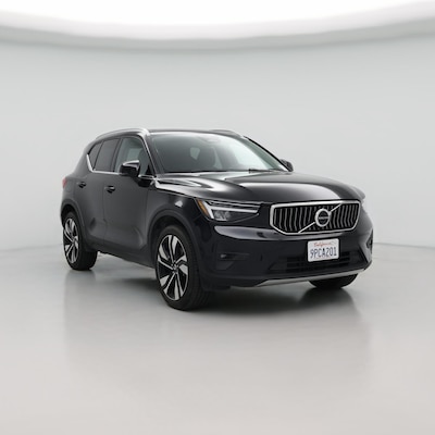 2025 Volvo XC40 B5 Plus Bright Theme
