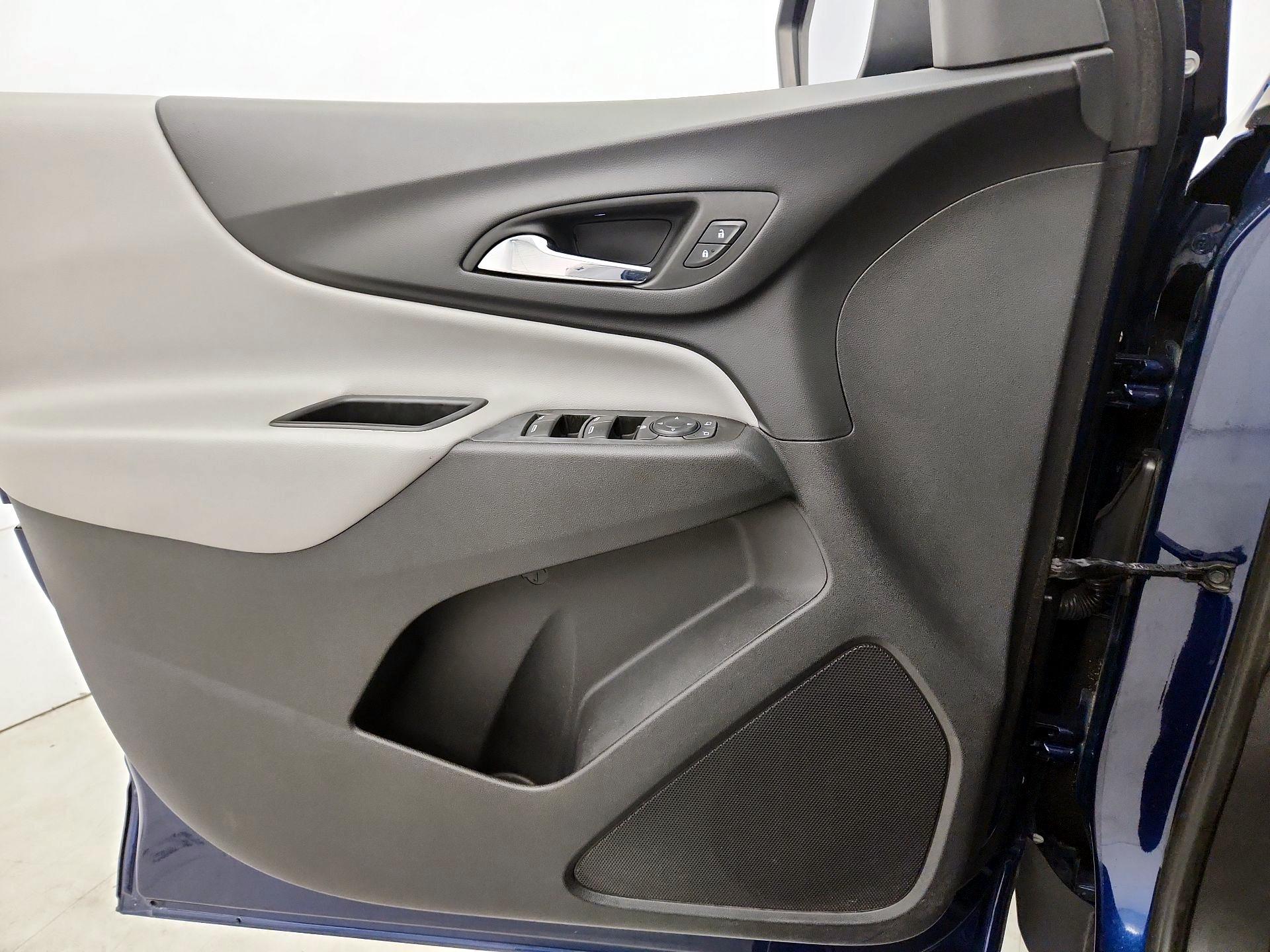 Thumbnail: 2022 Chevrolet Equinox - 12