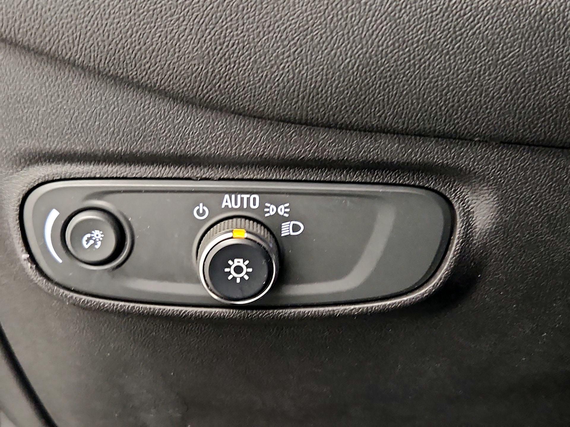 Thumbnail: 2022 Chevrolet Equinox - 13