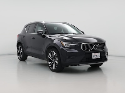 2025 Volvo XC40 B5 Plus Bright Theme