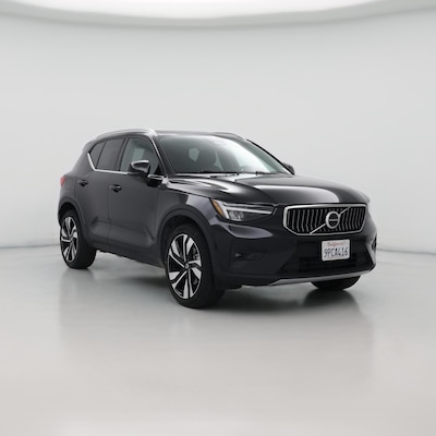 2025 Volvo XC40 B5 Plus Bright Theme