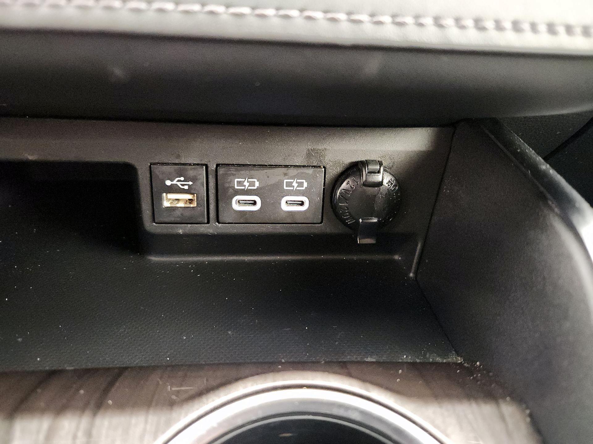 Thumbnail: 2023 Toyota Highlander - 17