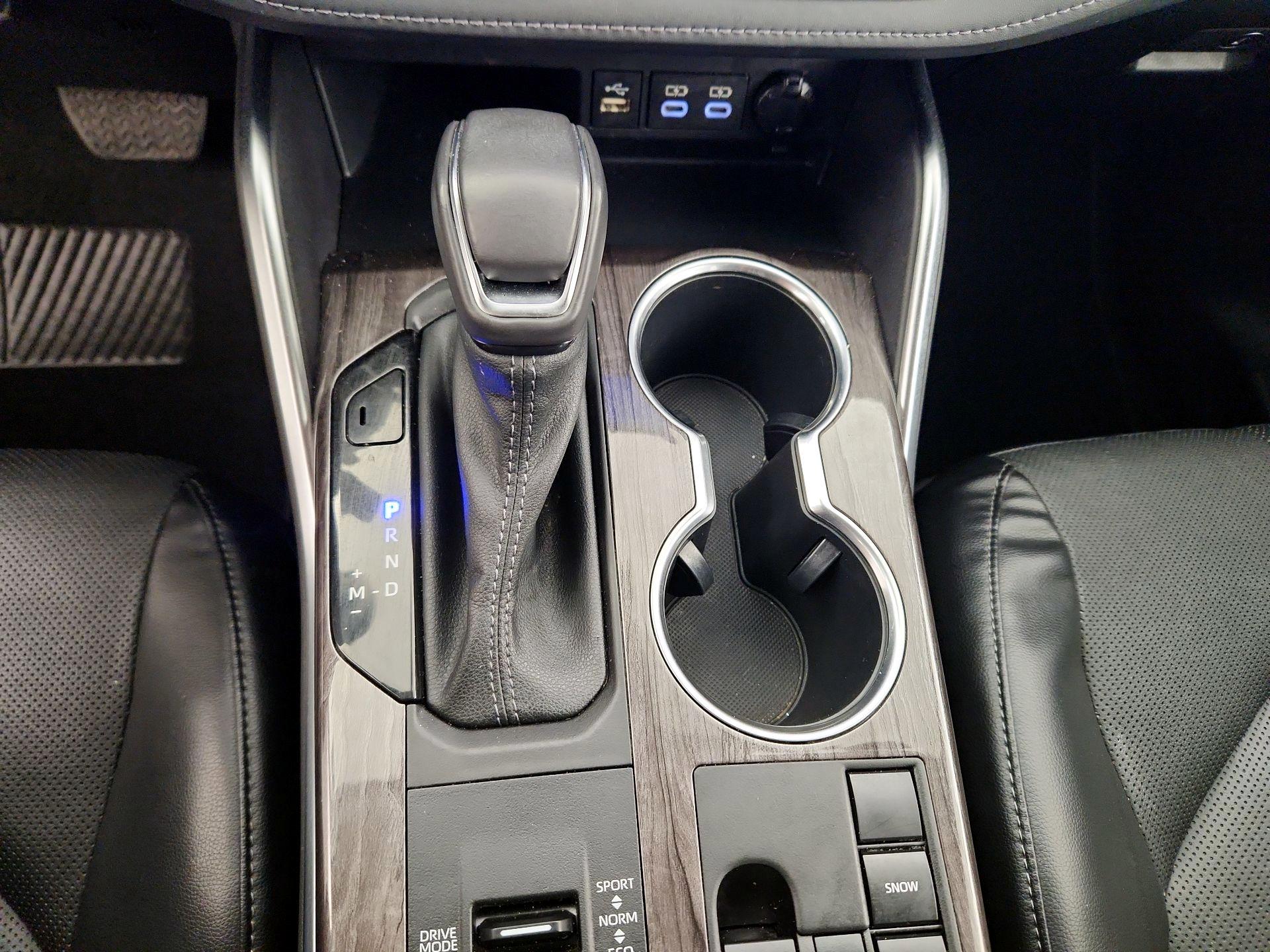 Thumbnail: 2023 Toyota Highlander - 18