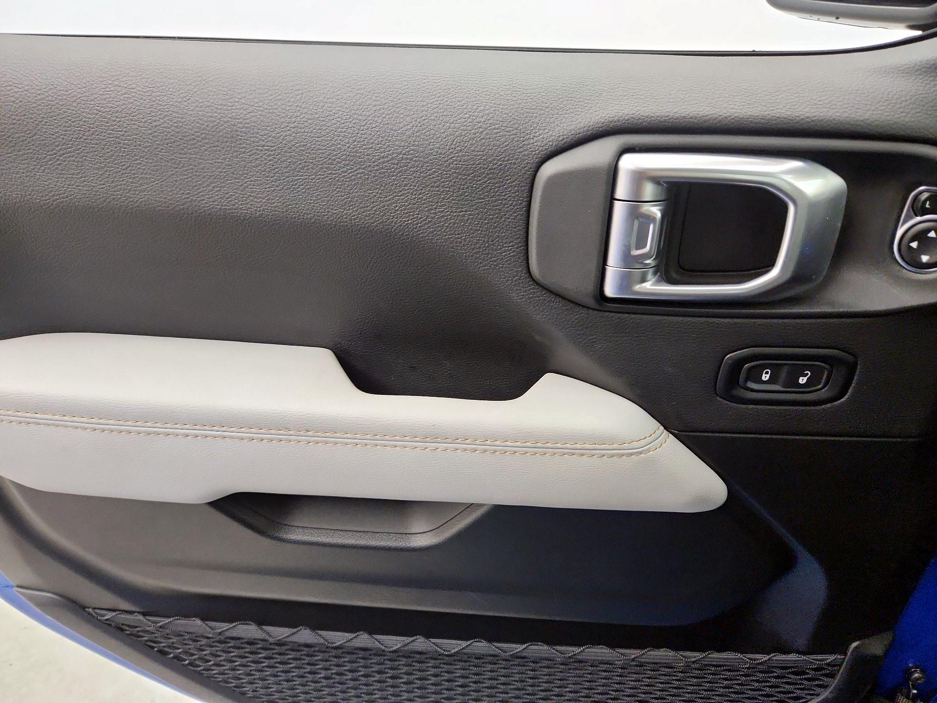 Thumbnail: 2022 Jeep Wrangler - 12