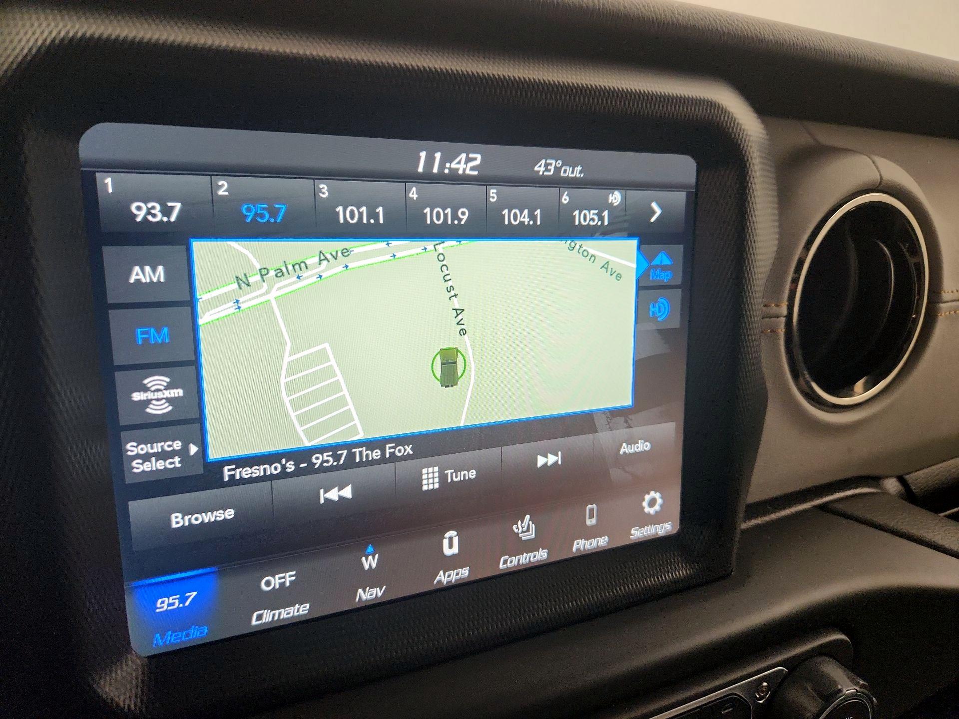 Thumbnail: 2022 Jeep Wrangler - 16