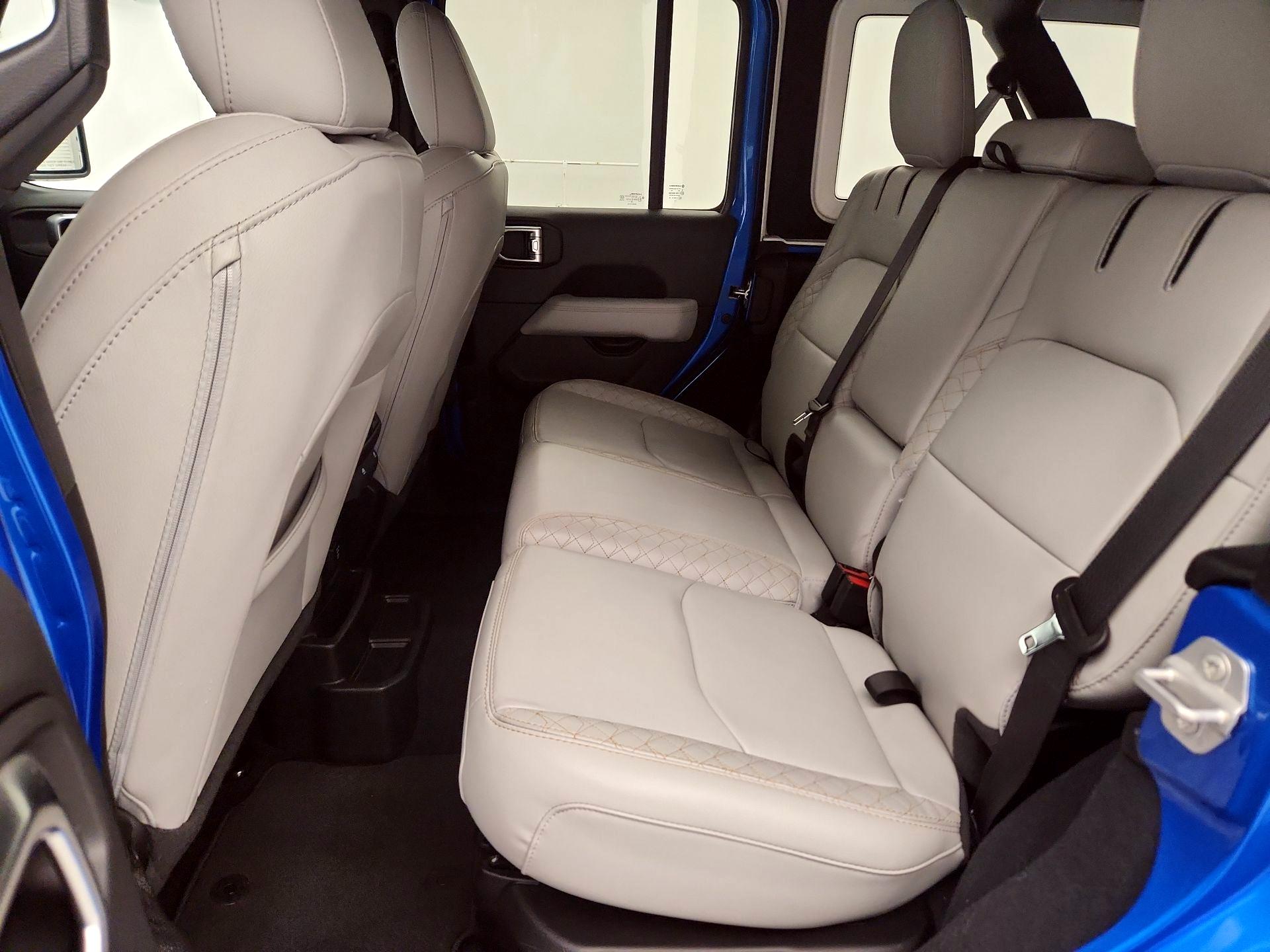 Thumbnail: 2022 Jeep Wrangler - 20