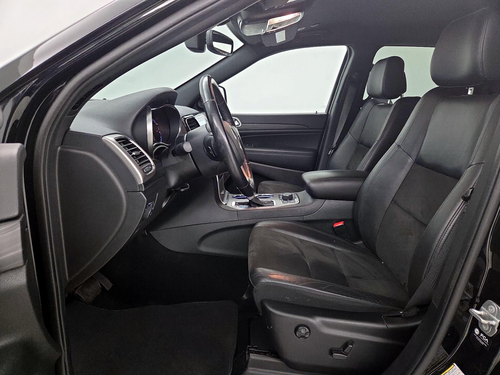 Thumbnail: 2022 Jeep Grand Cherokee - 11