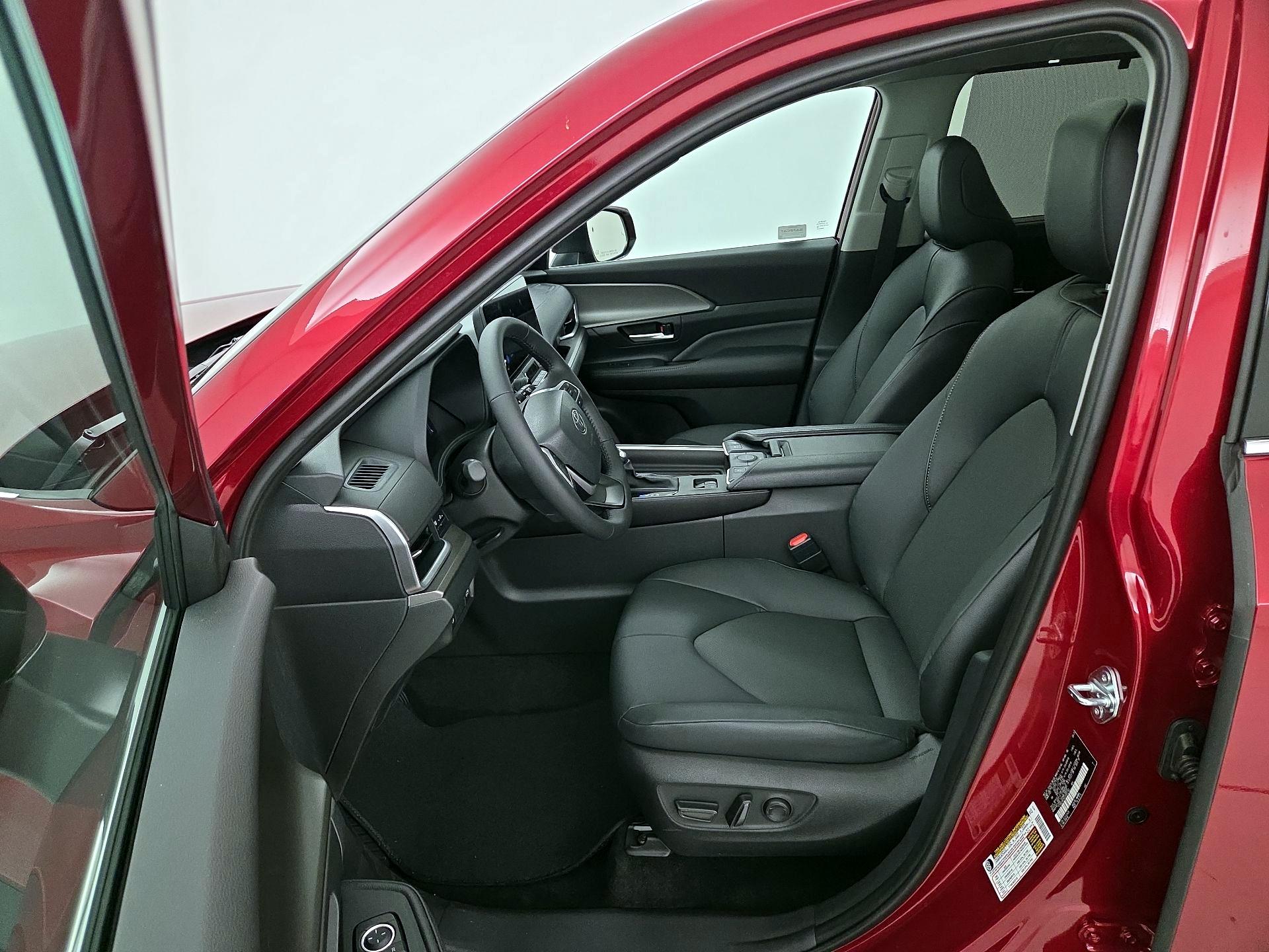 Thumbnail: 2025 Toyota Highlander - 11