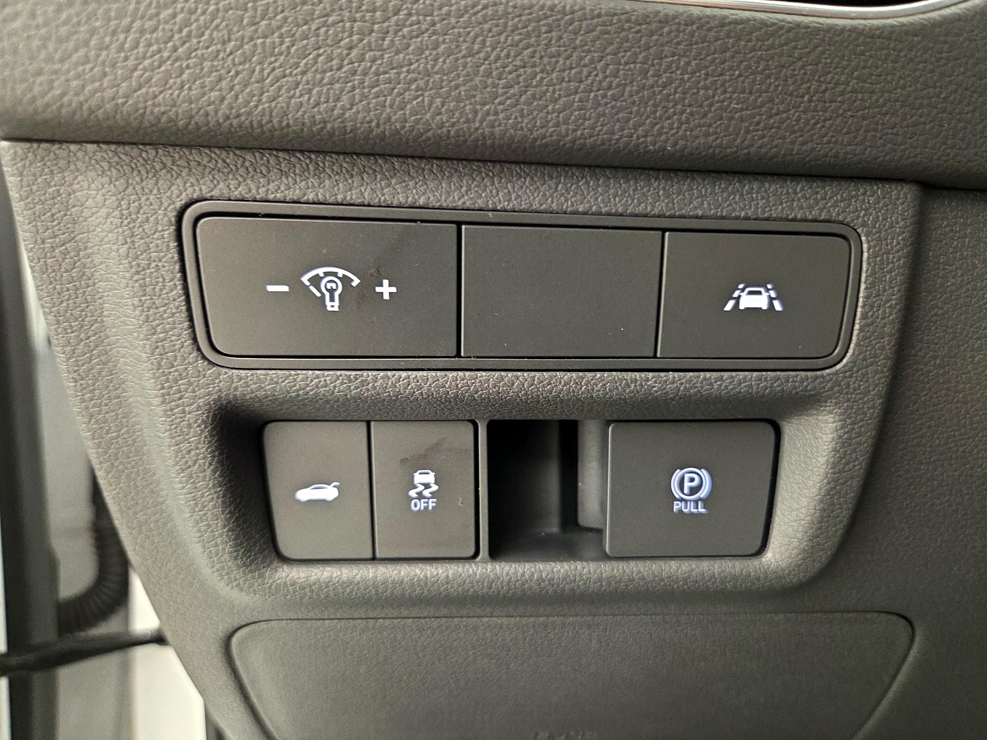 Thumbnail: 2020 Hyundai Sonata - 13