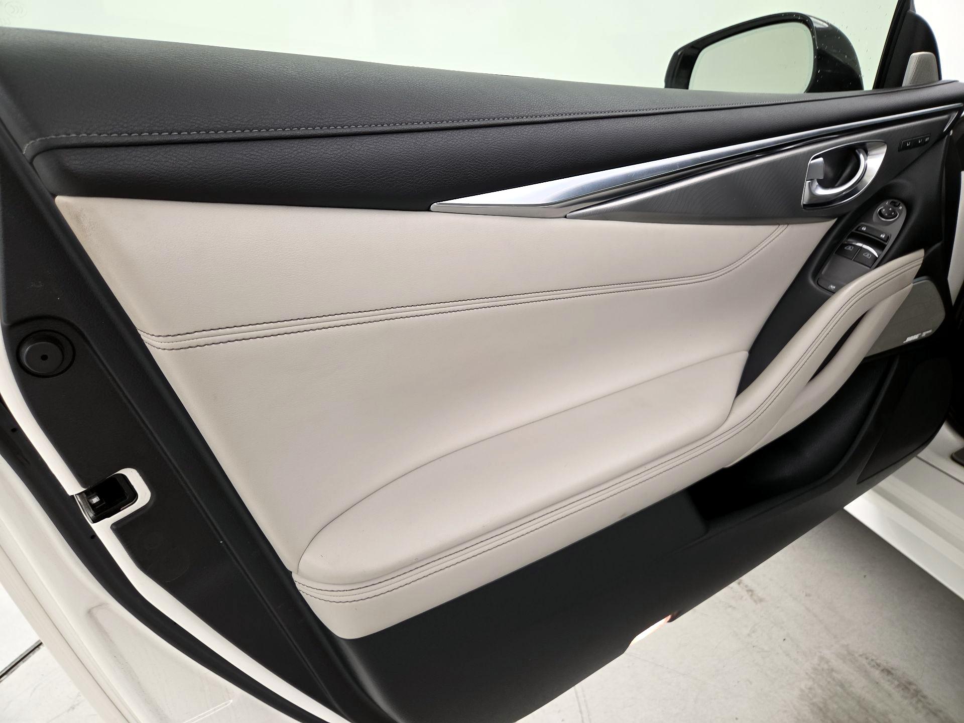 Thumbnail: 2017 INFINITI Q60 - 12