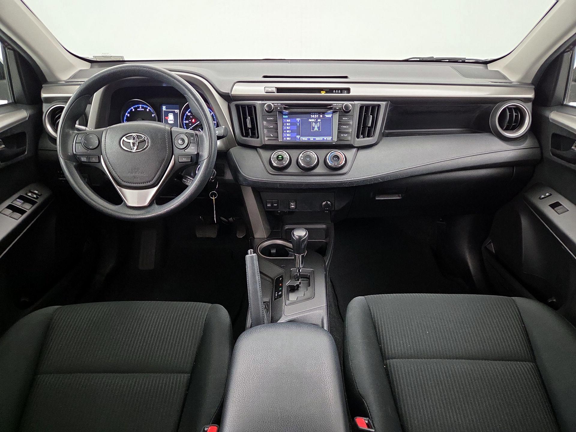 Thumbnail: 2018 Toyota RAV4 - 9