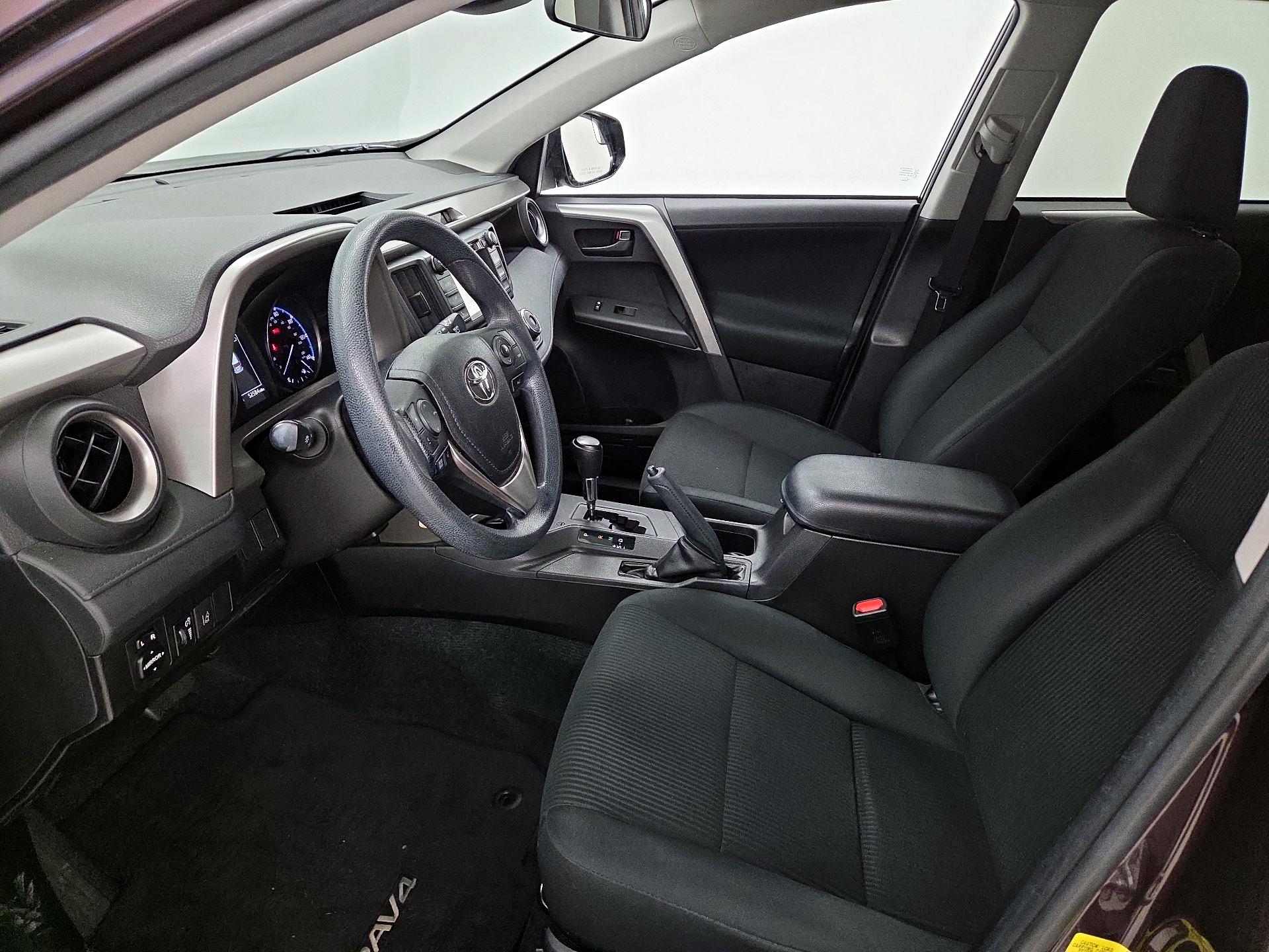 Thumbnail: 2018 Toyota RAV4 - 11