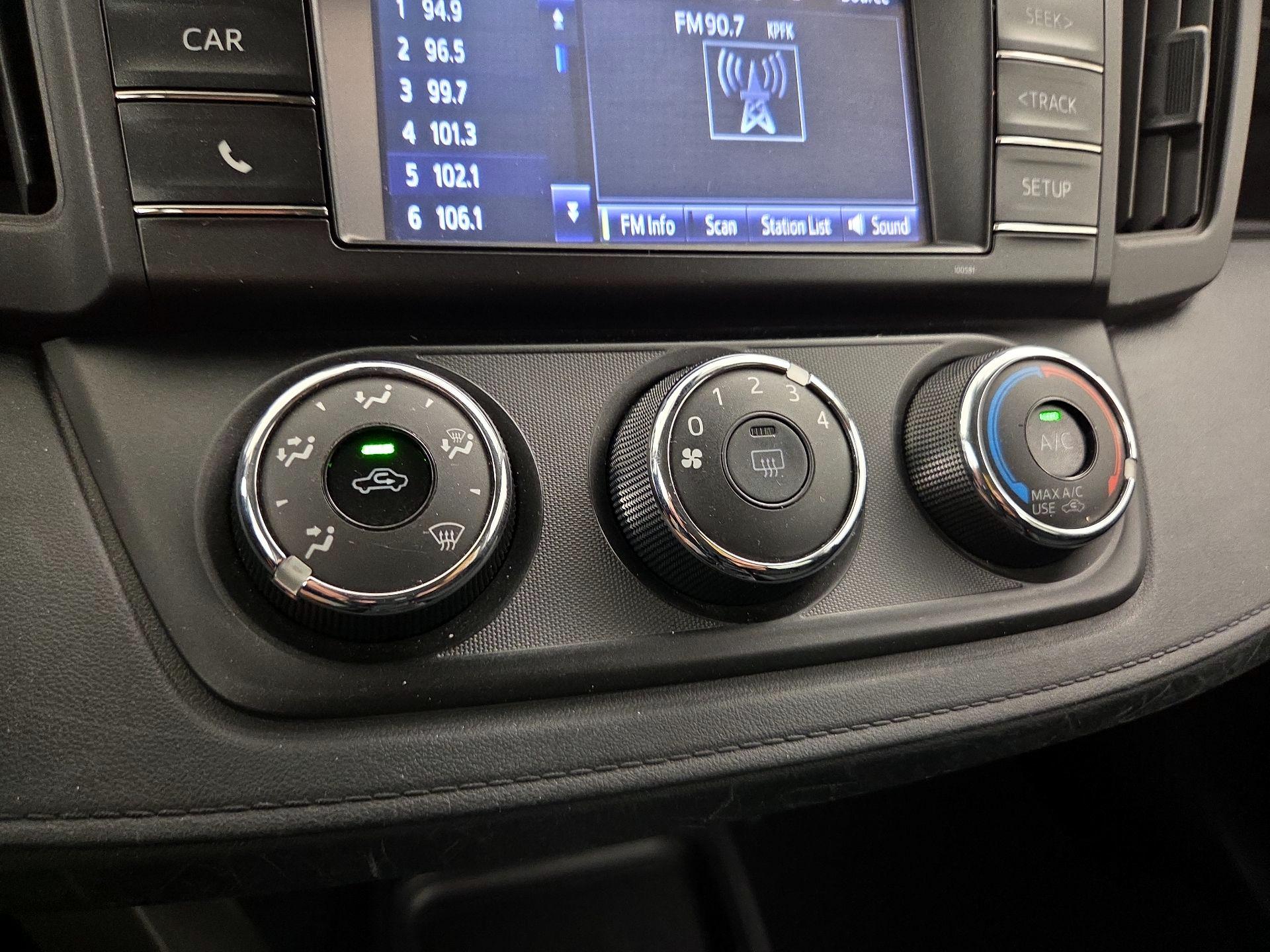 Thumbnail: 2018 Toyota RAV4 - 16