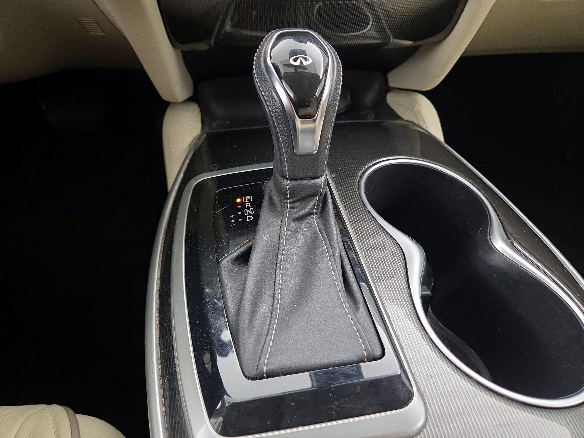 Thumbnail: 2019 INFINITI QX60 - 18