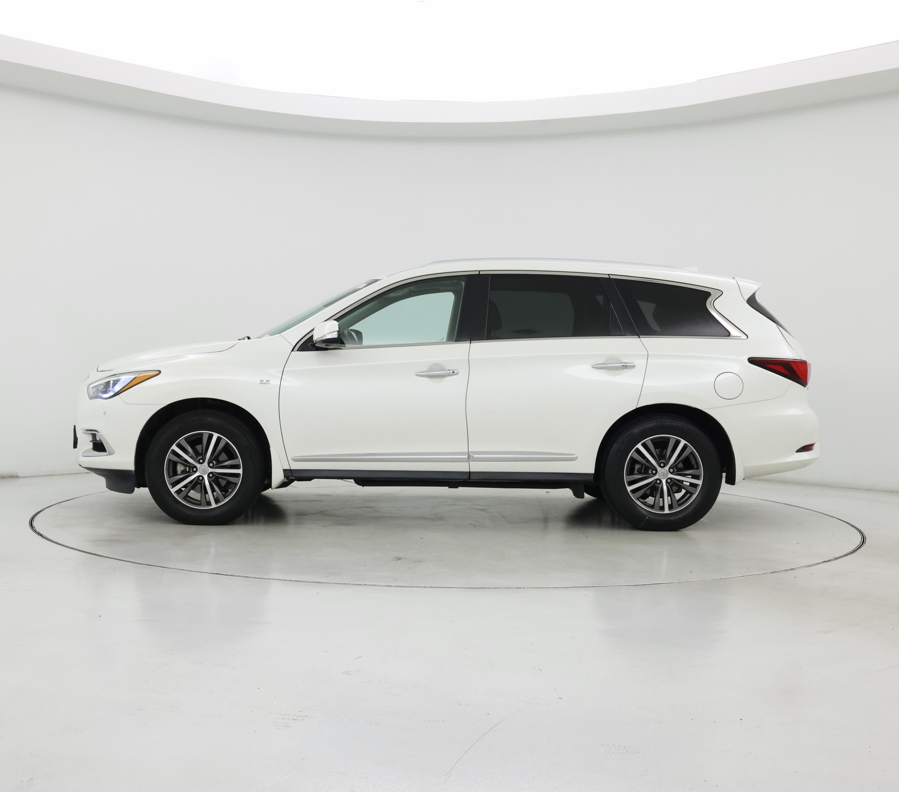 Thumbnail: 2019 INFINITI QX60 - 3