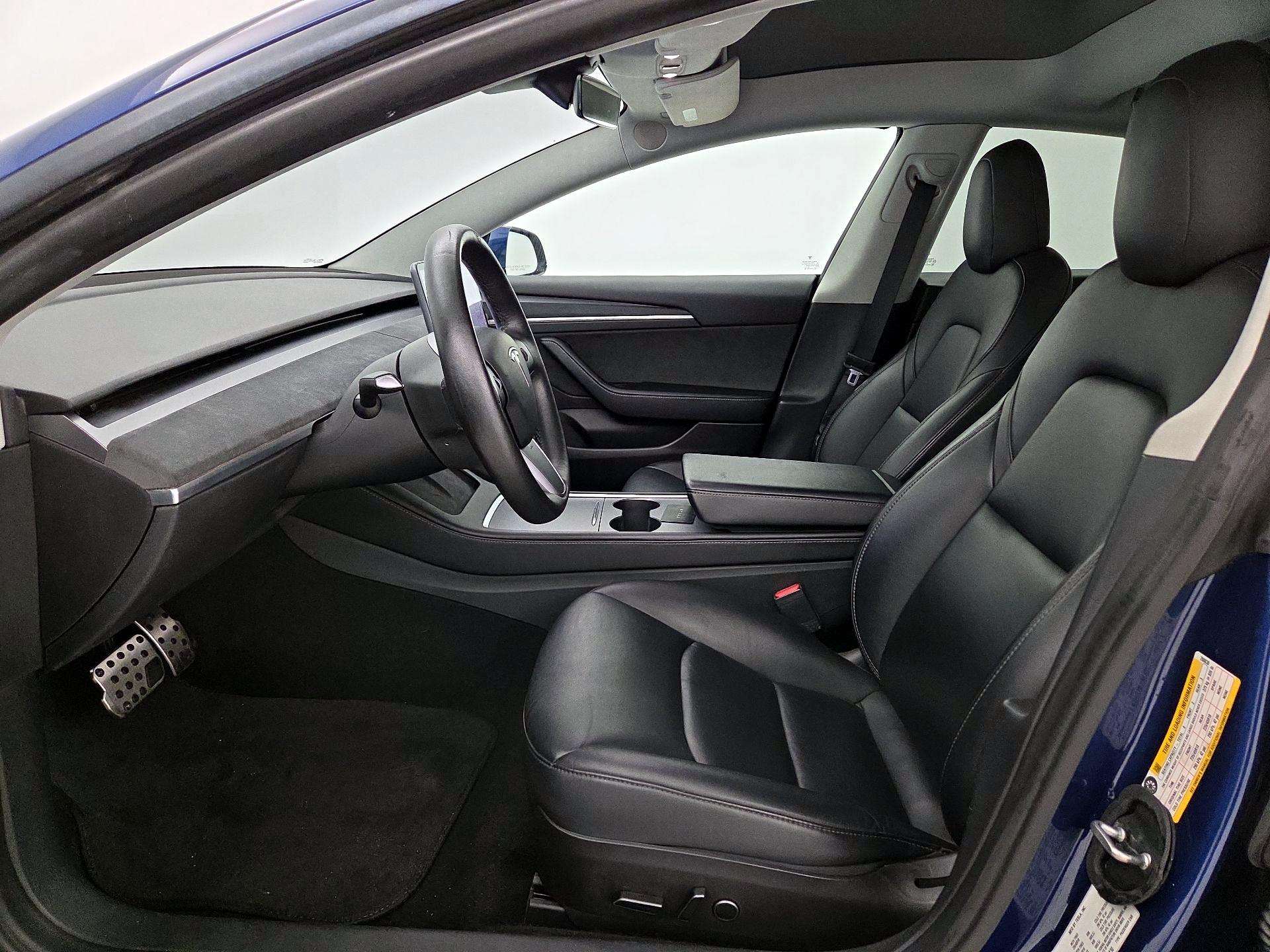 Thumbnail: 2022 Tesla Model 3 - 11