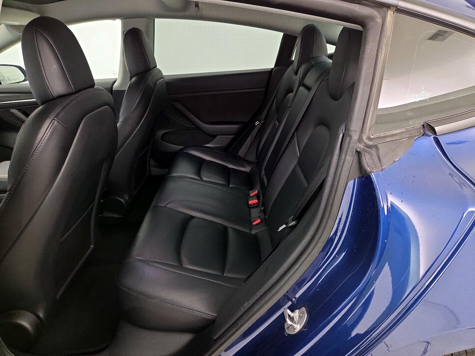 Thumbnail: 2022 Tesla Model 3 - 19