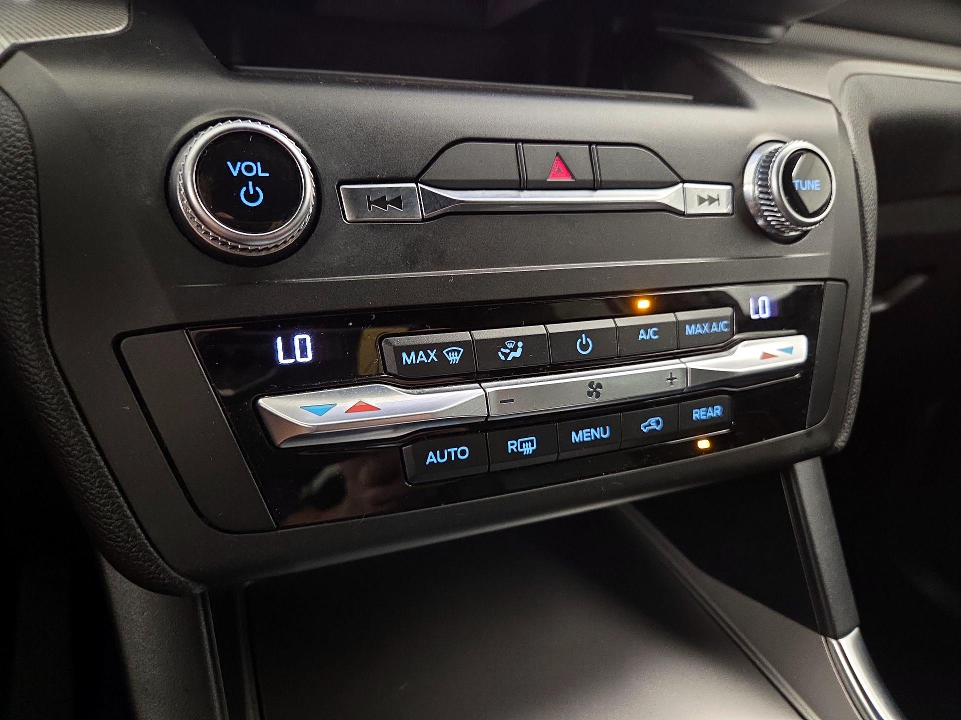 Thumbnail: 2020 Ford Explorer - 16