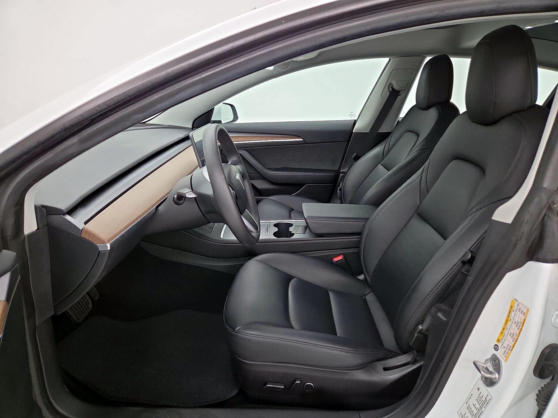 Thumbnail: 2023 Tesla Model 3 - 11