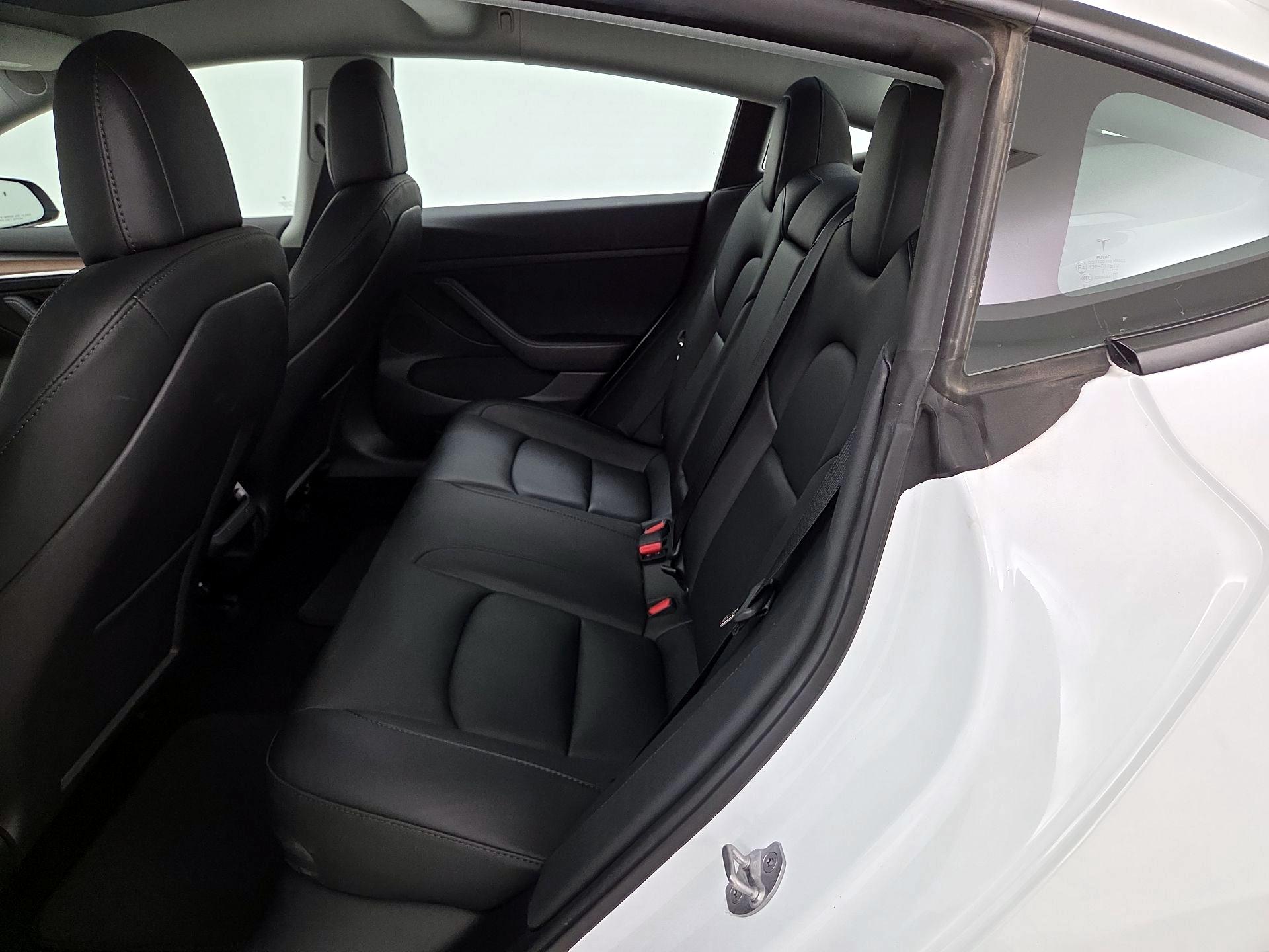 Thumbnail: 2023 Tesla Model 3 - 19