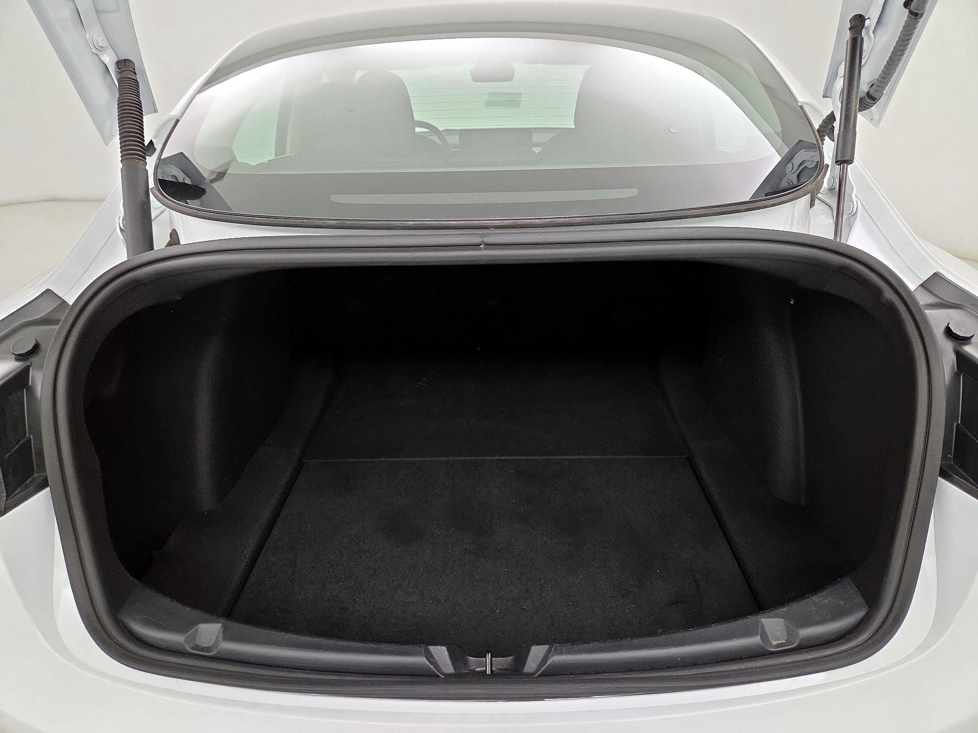 Thumbnail: 2023 Tesla Model 3 - 20