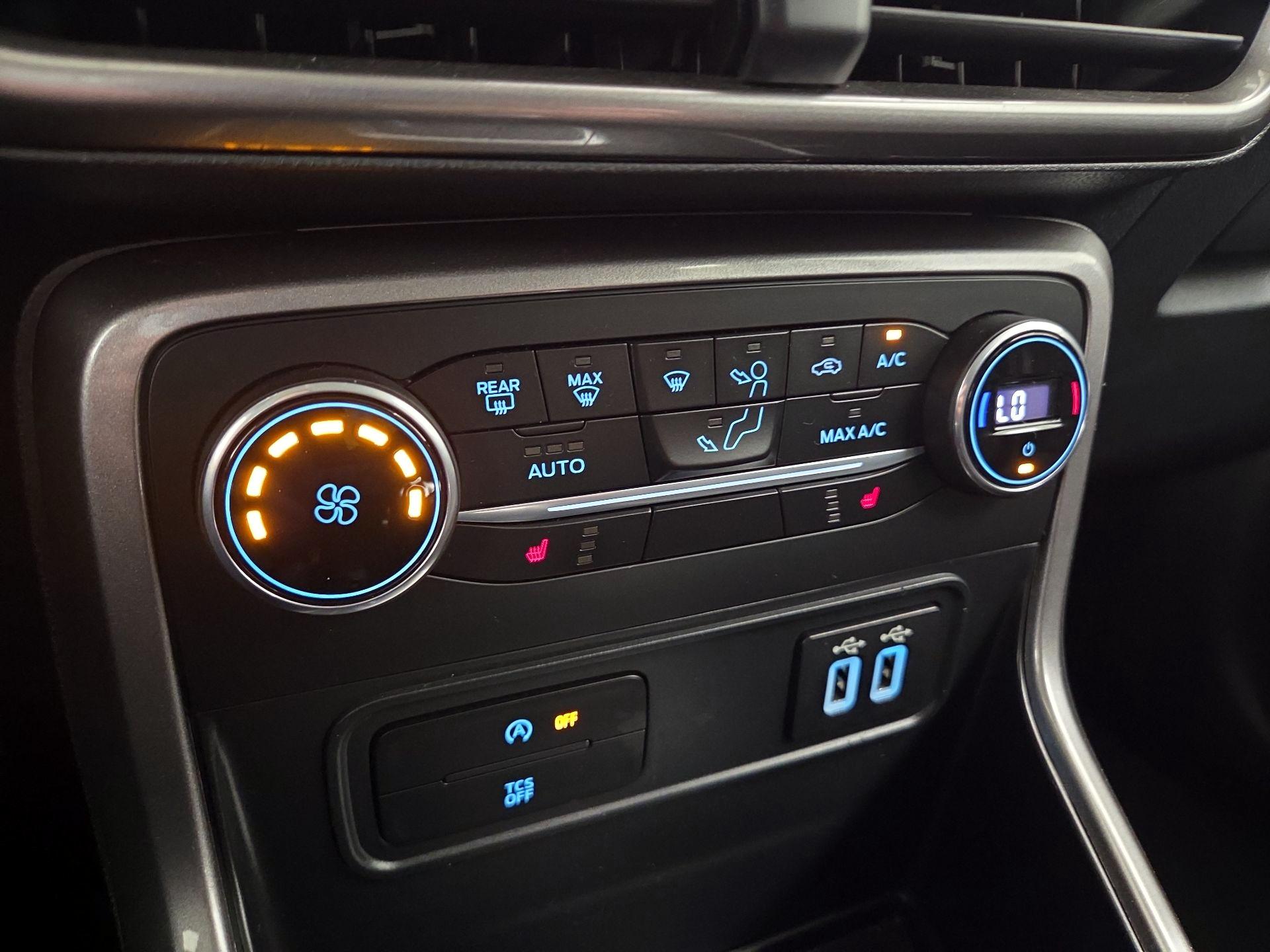 Thumbnail: 2018 Ford EcoSport - 17