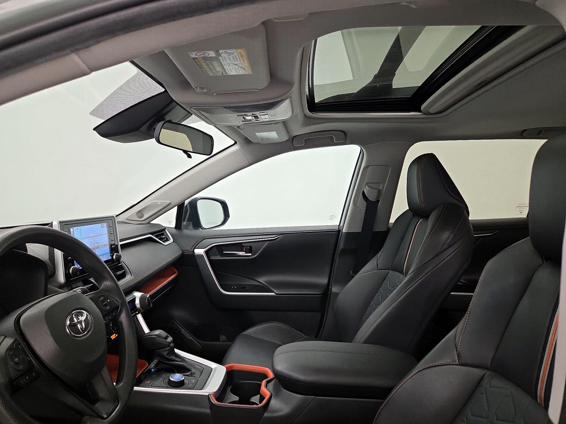 Thumbnail: 2019 Toyota RAV4 - 20