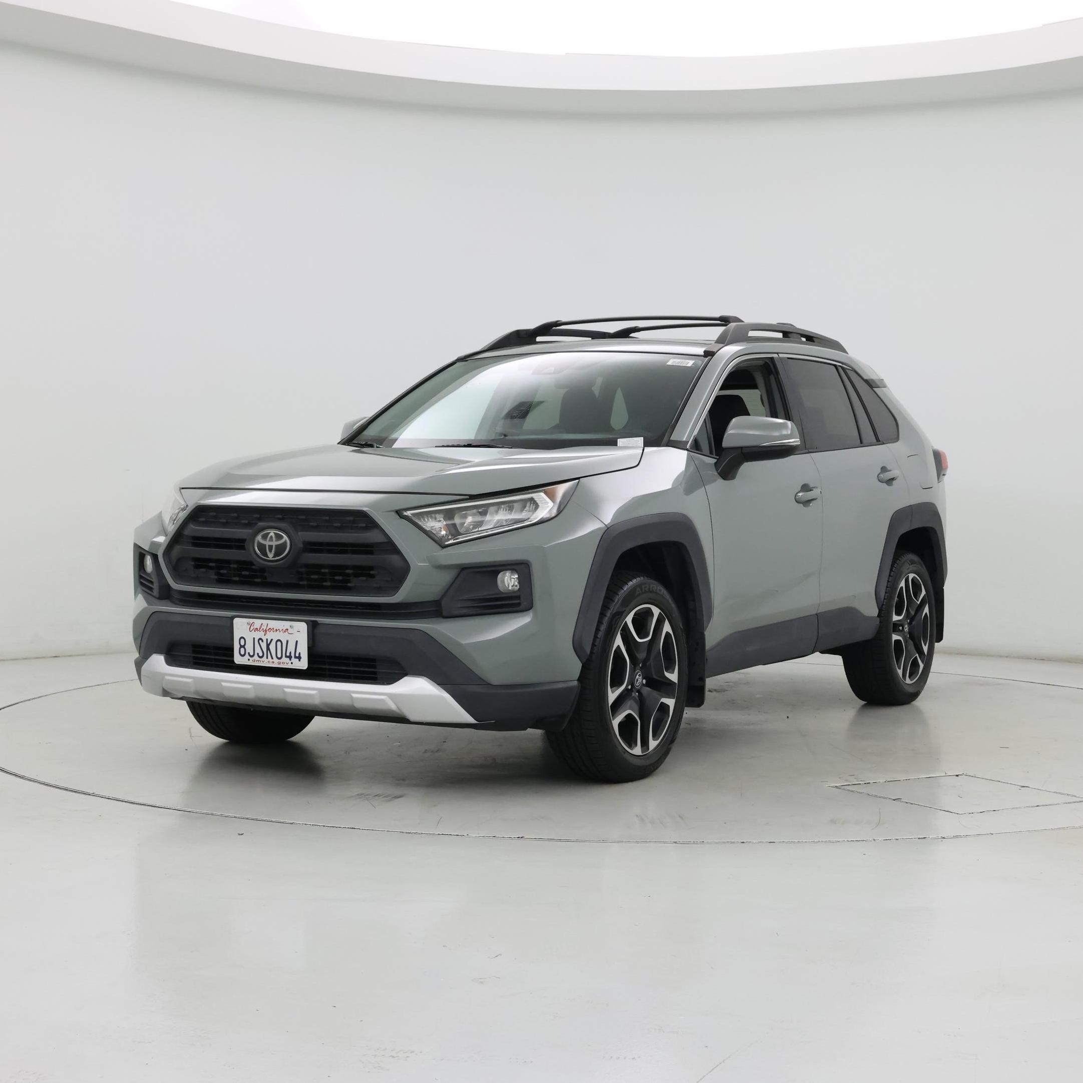 Thumbnail: 2019 Toyota RAV4 - 4