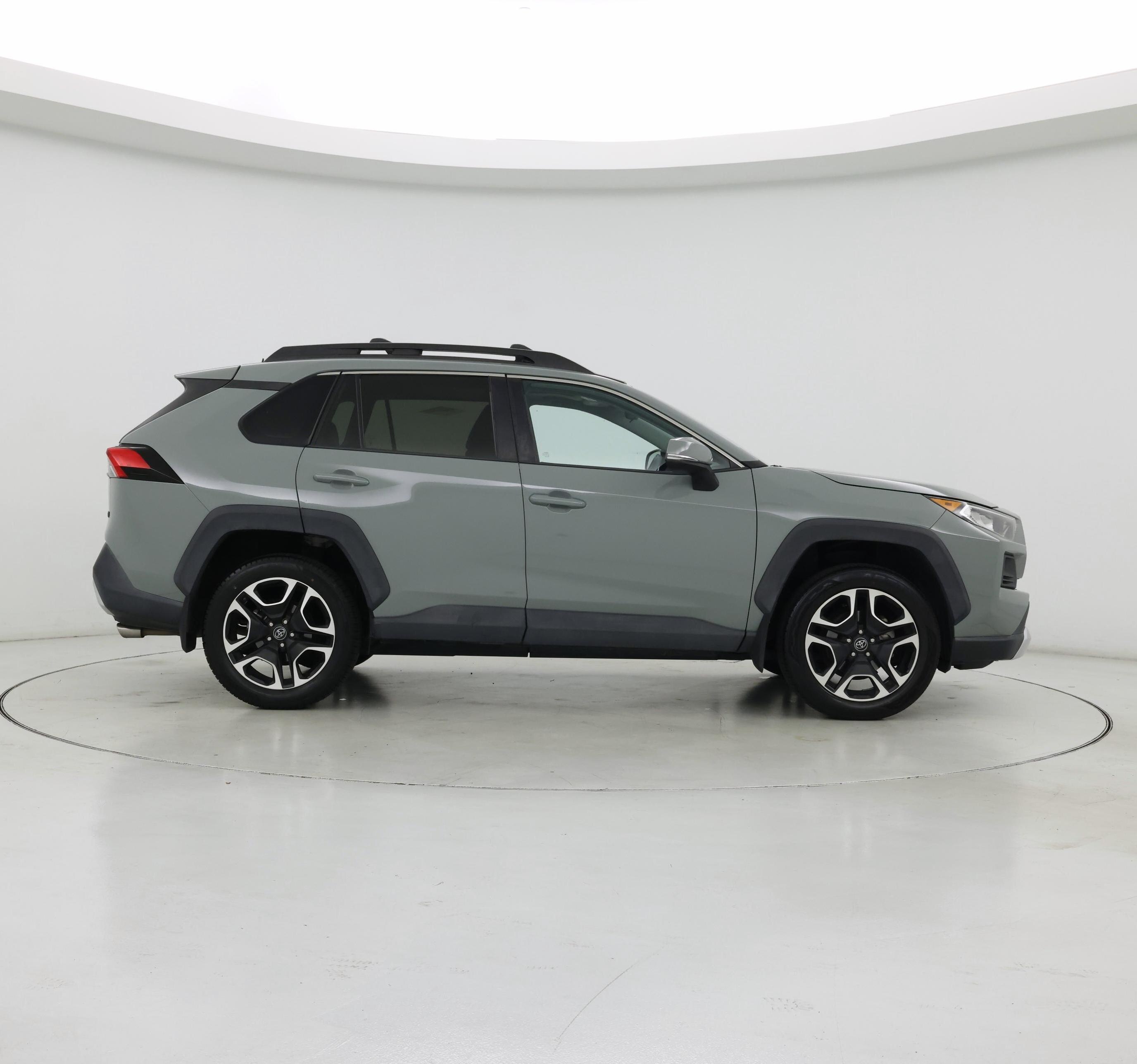 Thumbnail: 2019 Toyota RAV4 - 7