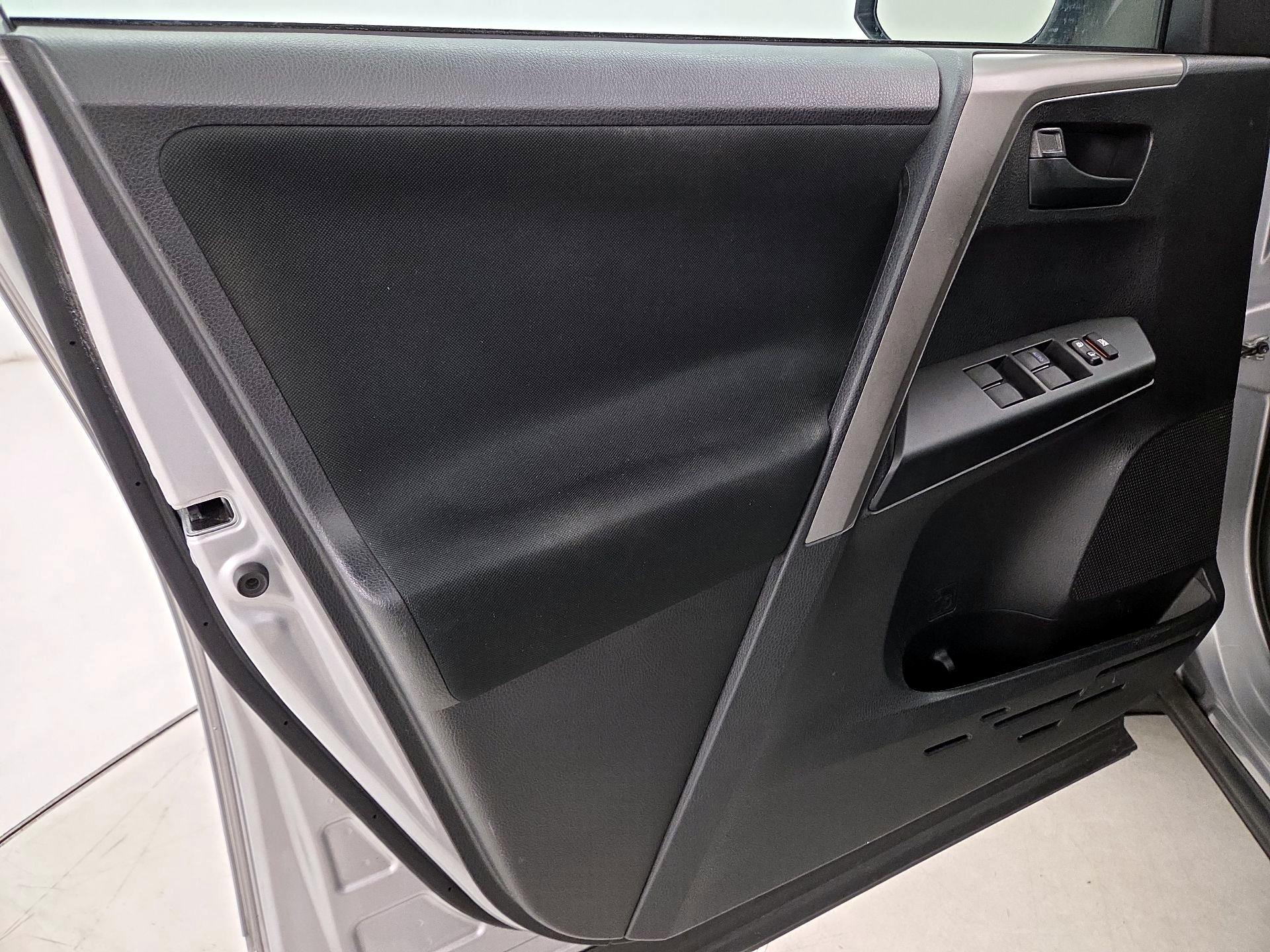 Thumbnail: 2017 Toyota RAV4 - 12